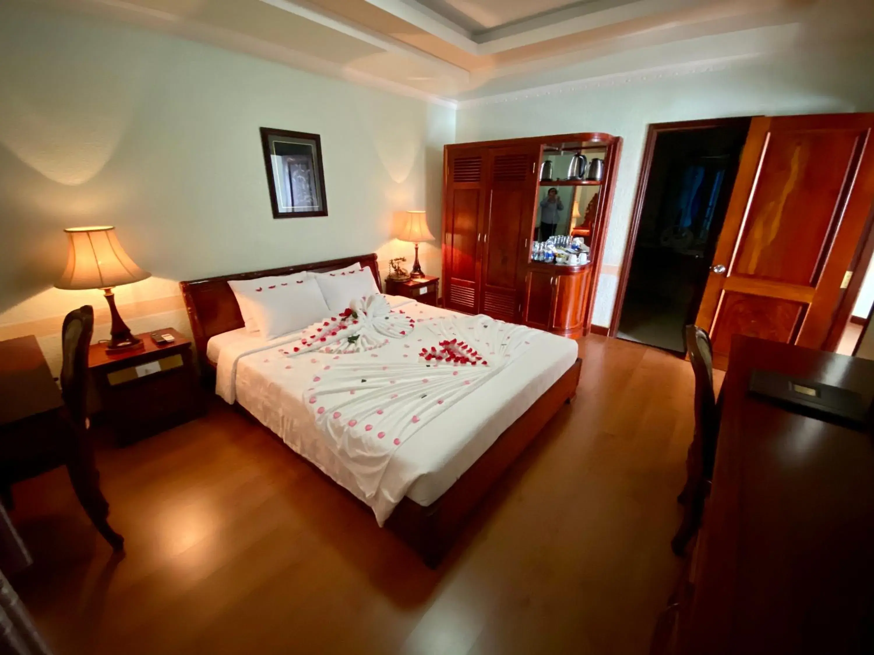 King Suite in NINH KIEU 2 HOTEL King Suite in NINH KIEU 2 HOTEL