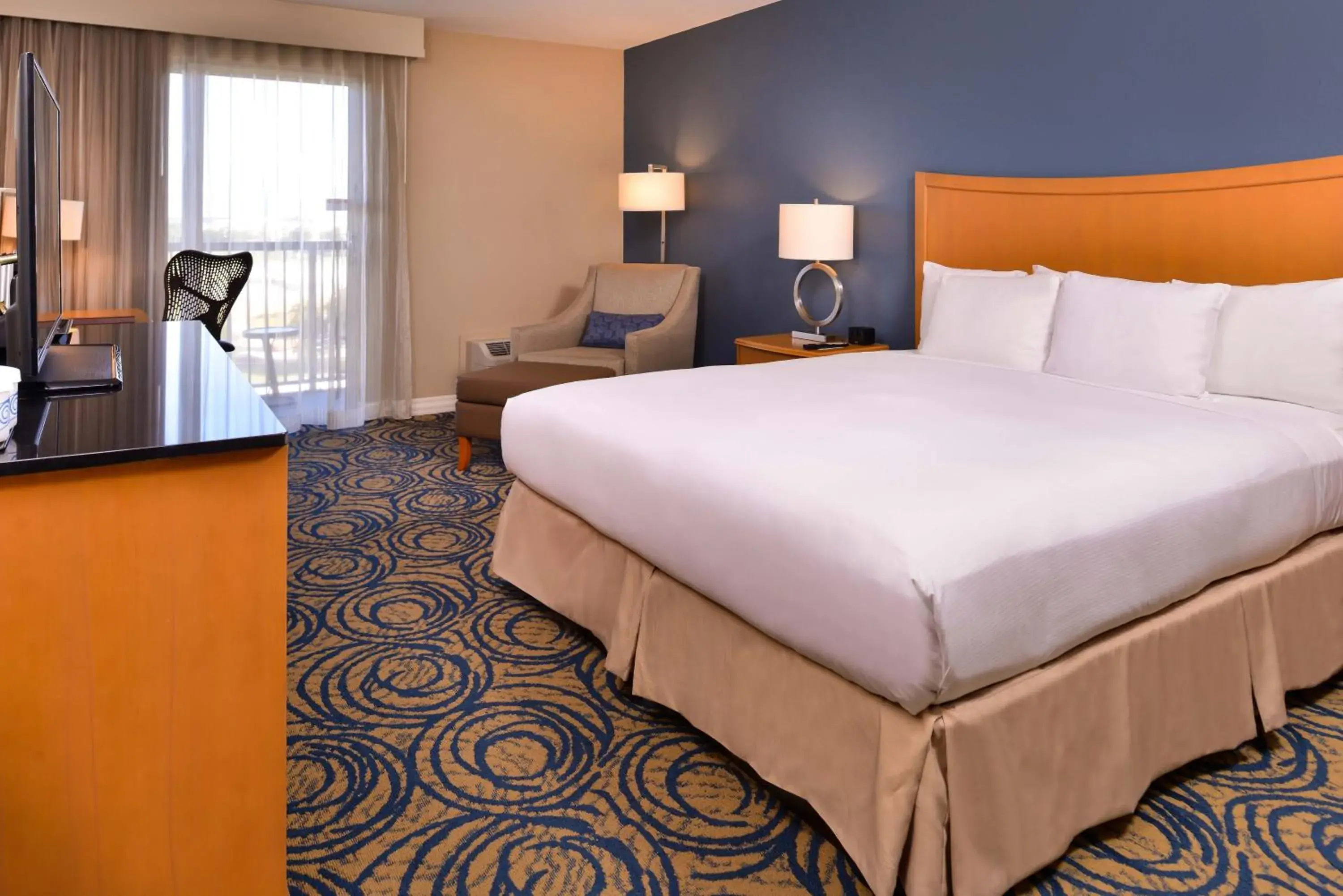 Bedroom, Bed in DoubleTree by Hilton Hotel Tampa Airport-Westshore