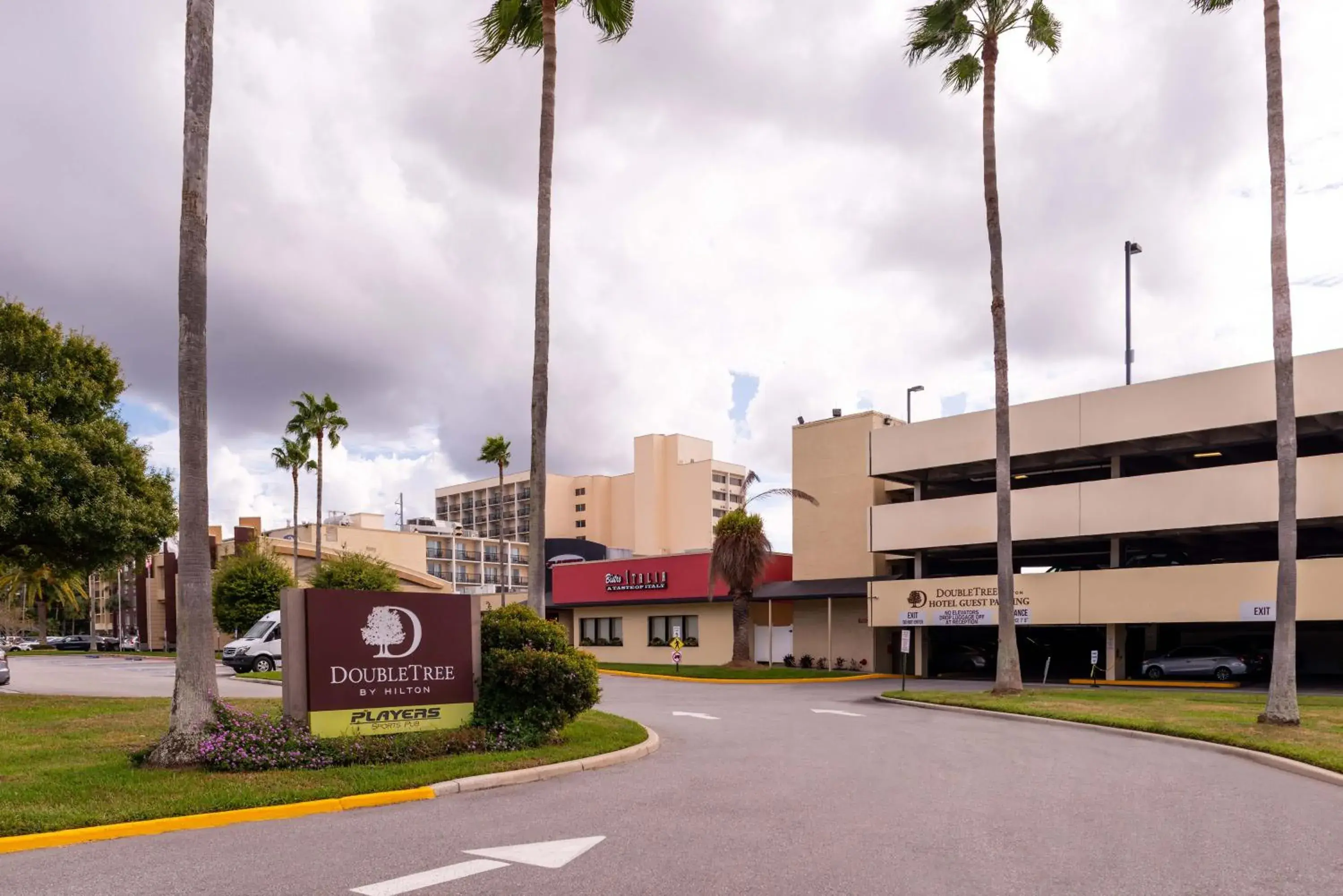 Facade/entrance, Property Building in DoubleTree by Hilton Hotel Tampa Airport-Westshore