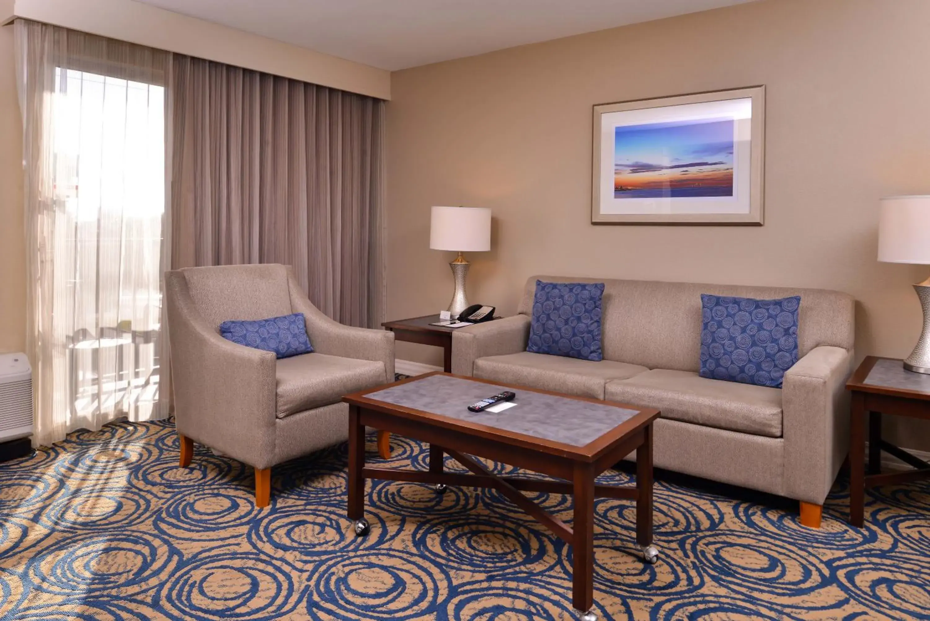 Living room, Seating Area in DoubleTree by Hilton Hotel Tampa Airport-Westshore
