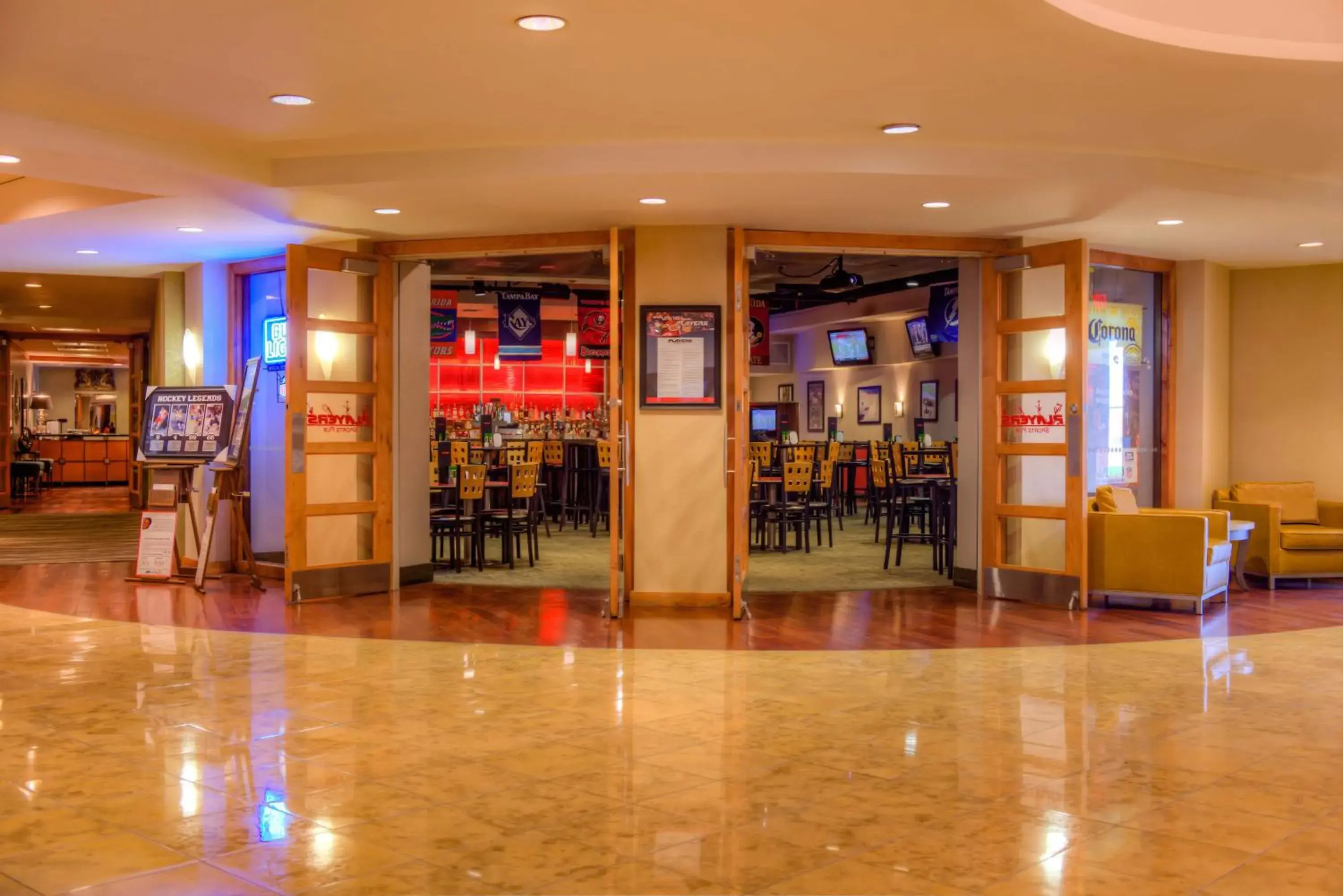 Restaurant/places to eat in DoubleTree by Hilton Hotel Tampa Airport-Westshore