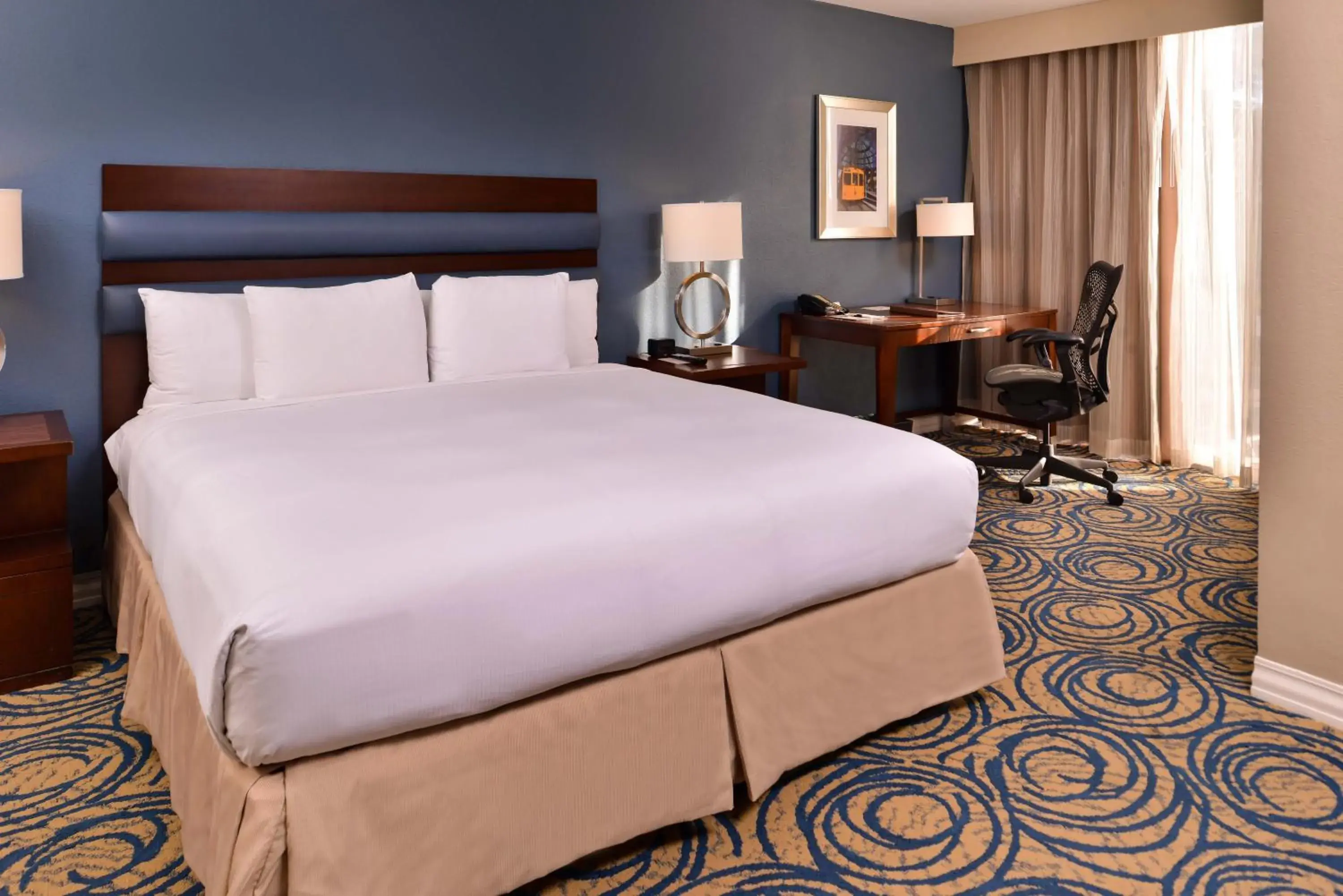 Bedroom, Bed in DoubleTree by Hilton Hotel Tampa Airport-Westshore