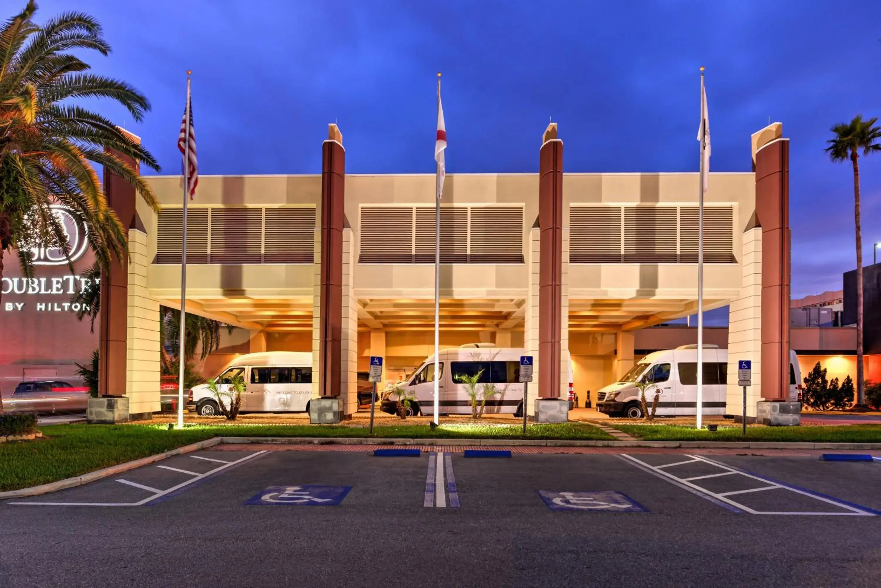 Facade/entrance, Property Building in DoubleTree by Hilton Hotel Tampa Airport-Westshore