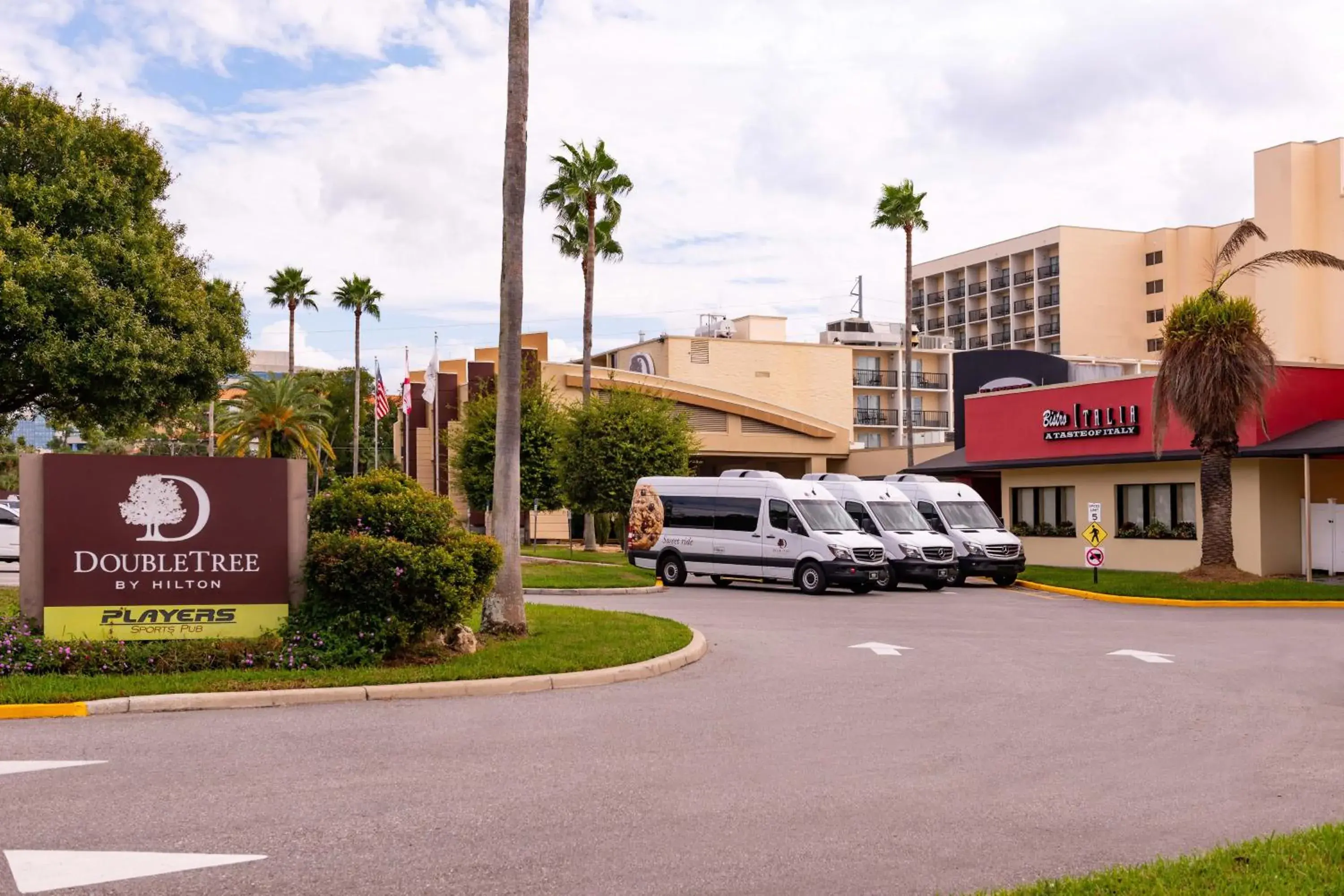 Facade/entrance, Property Building in DoubleTree by Hilton Hotel Tampa Airport-Westshore