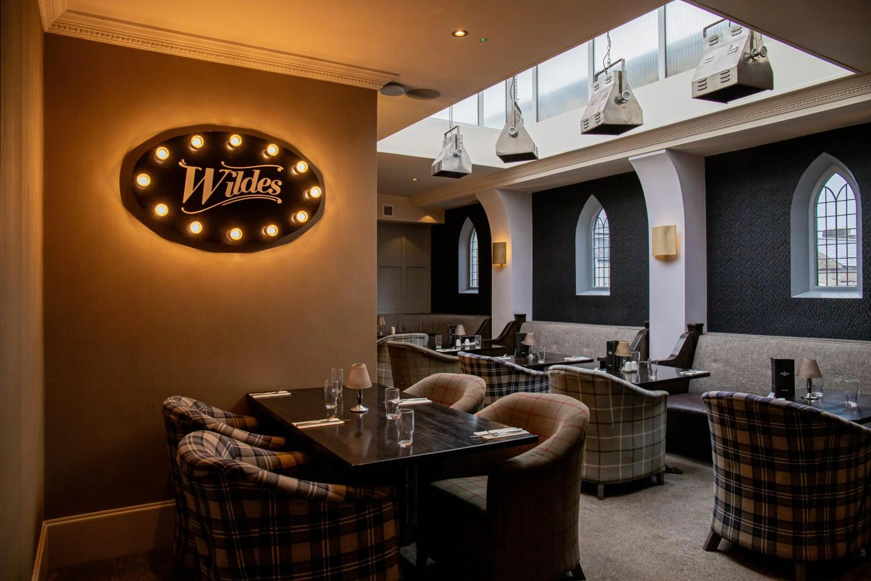 Restaurant/places to eat in The Enniskillen Hotel and Motel