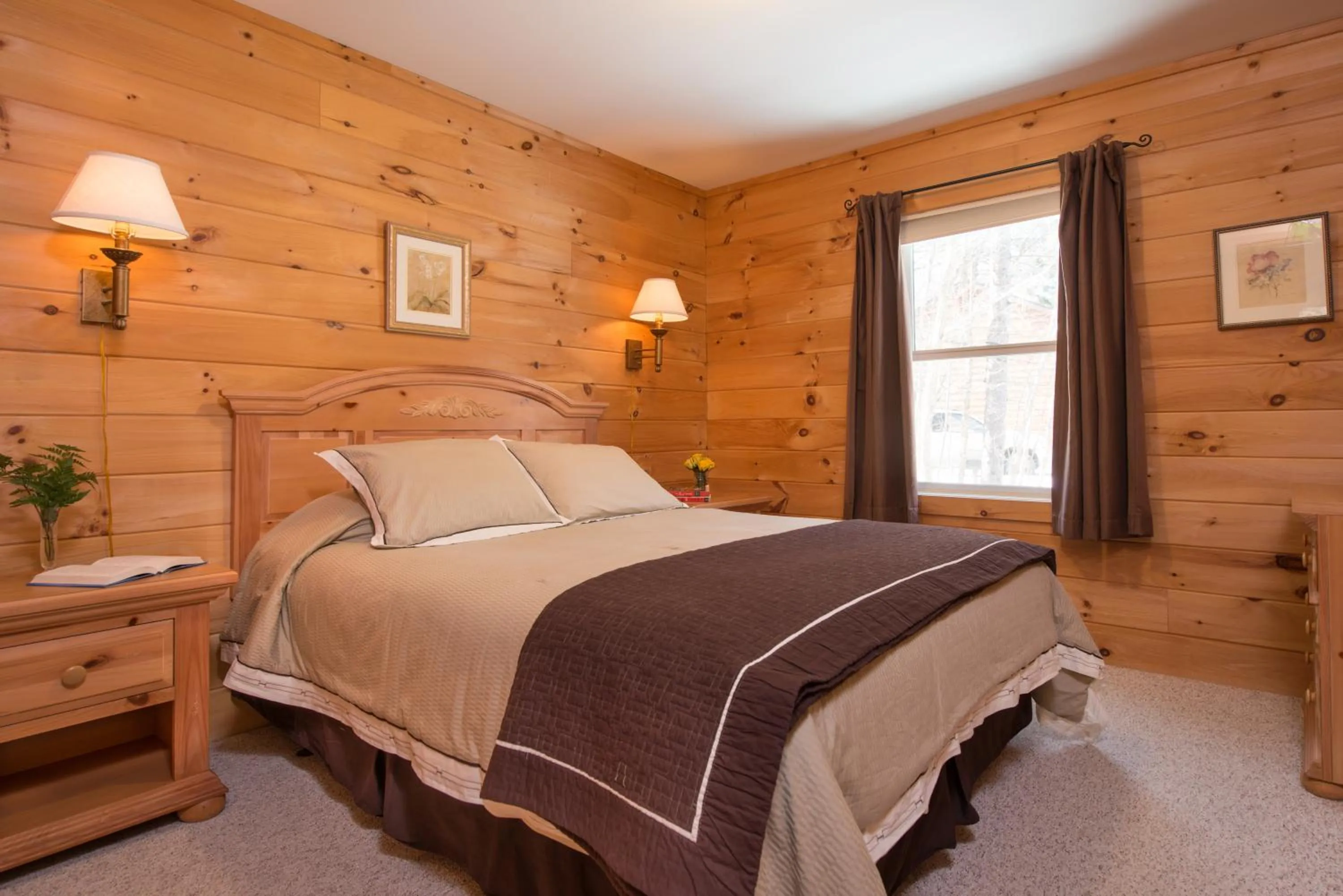 Bed in Sterling Ridge Resort