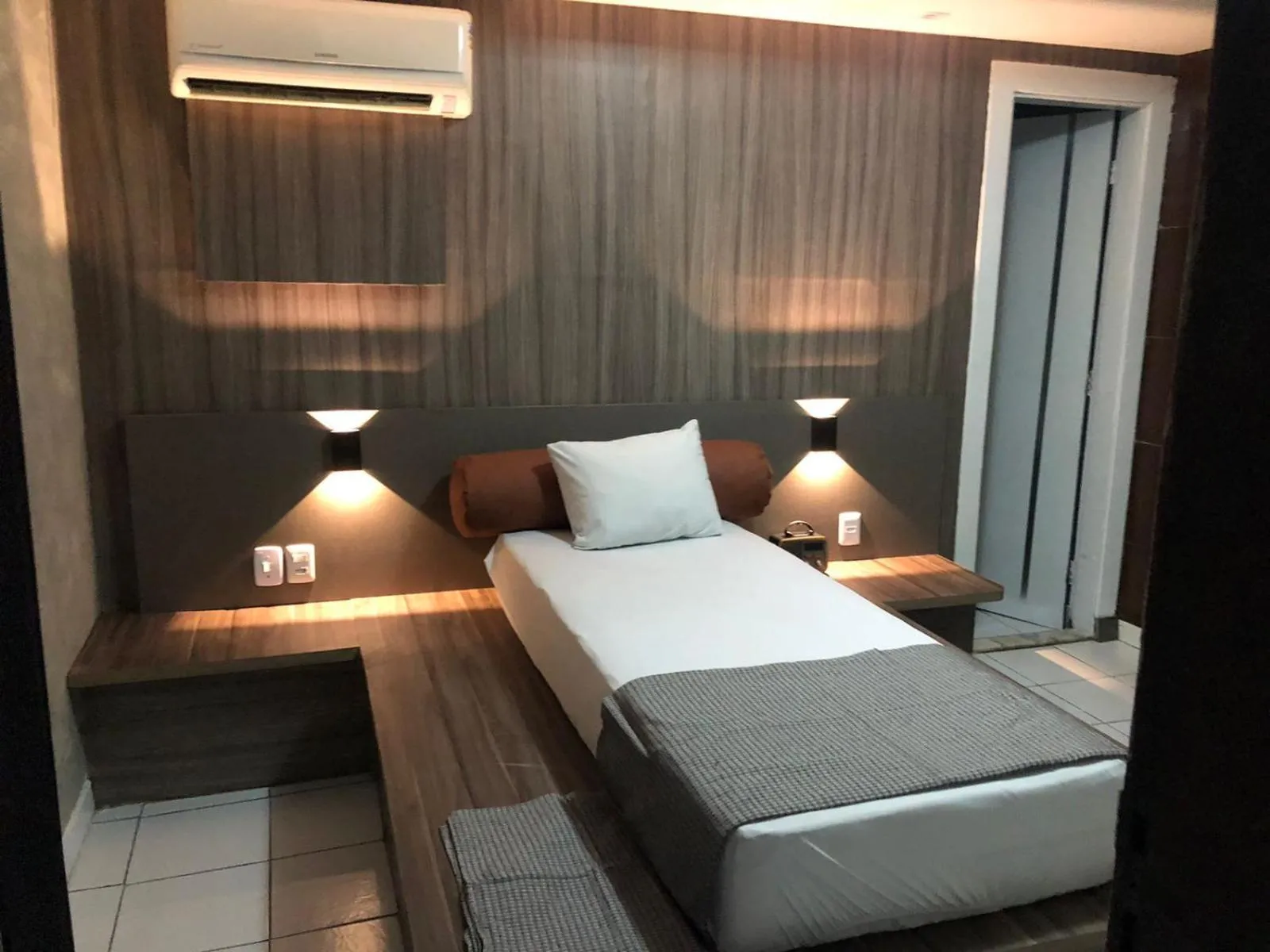 HOTEL BIGSTAR