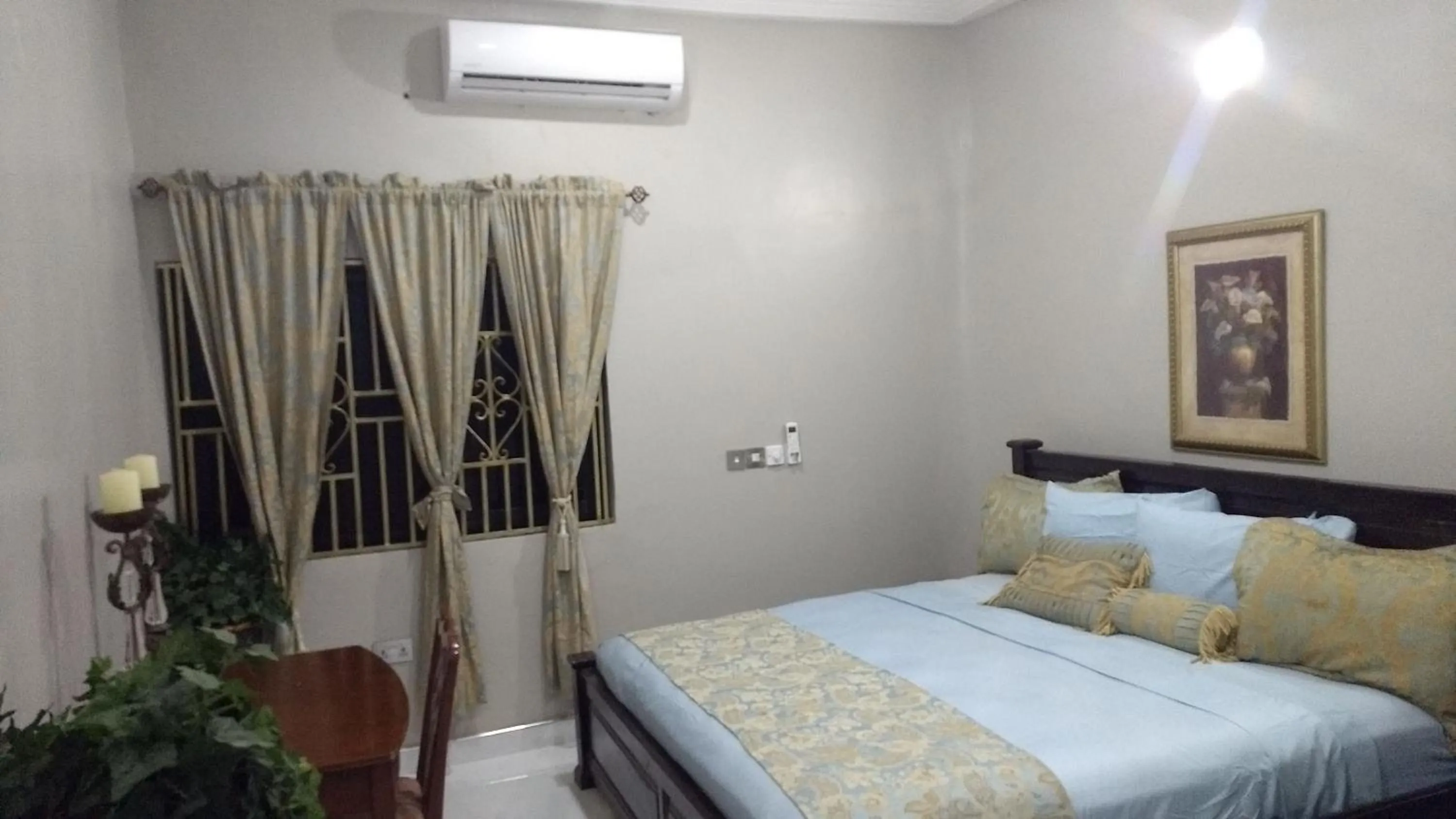 Bed in The Winford Boutique Hotel Achimota