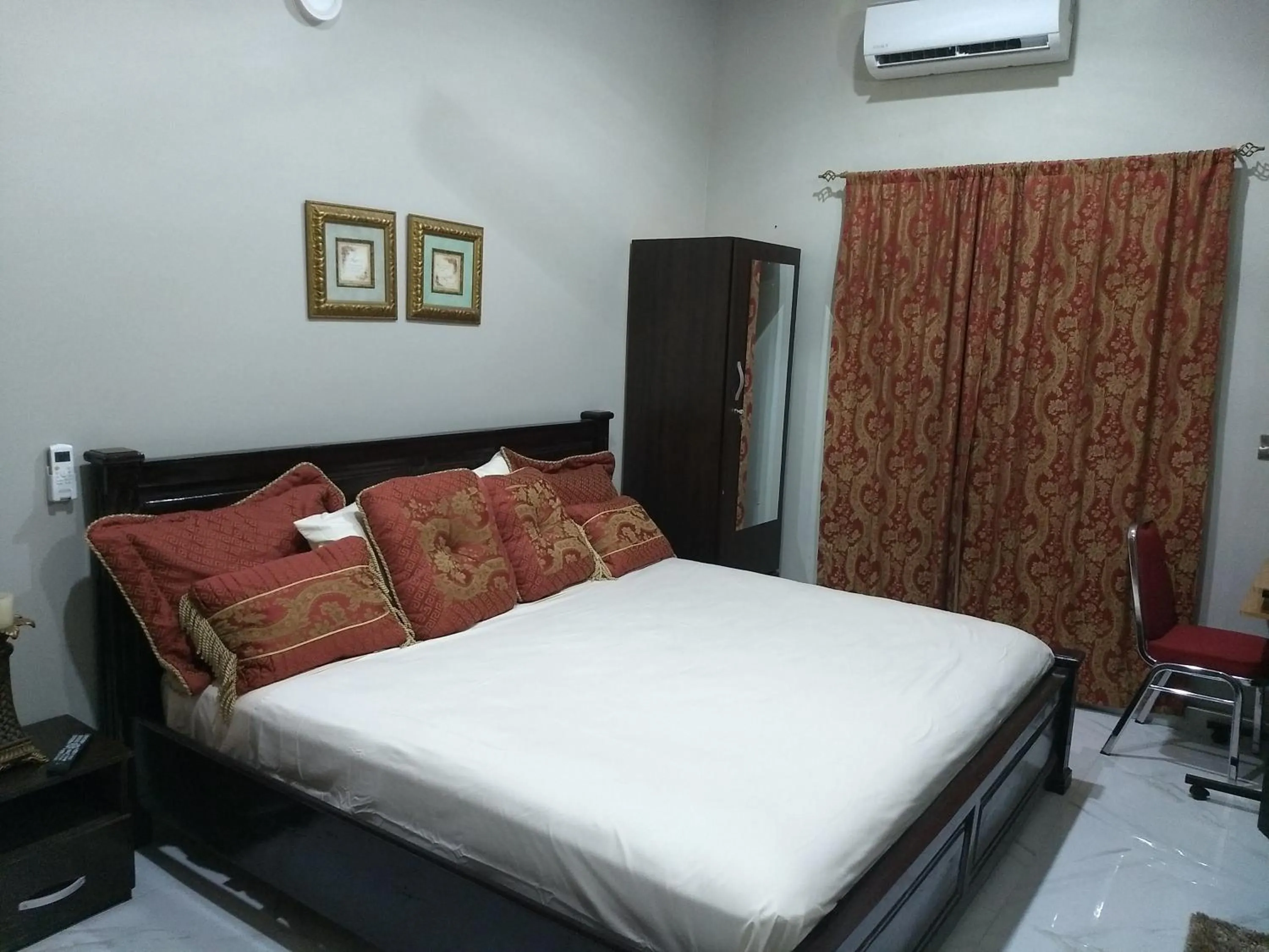 Bed in The Winford Boutique Hotel Achimota