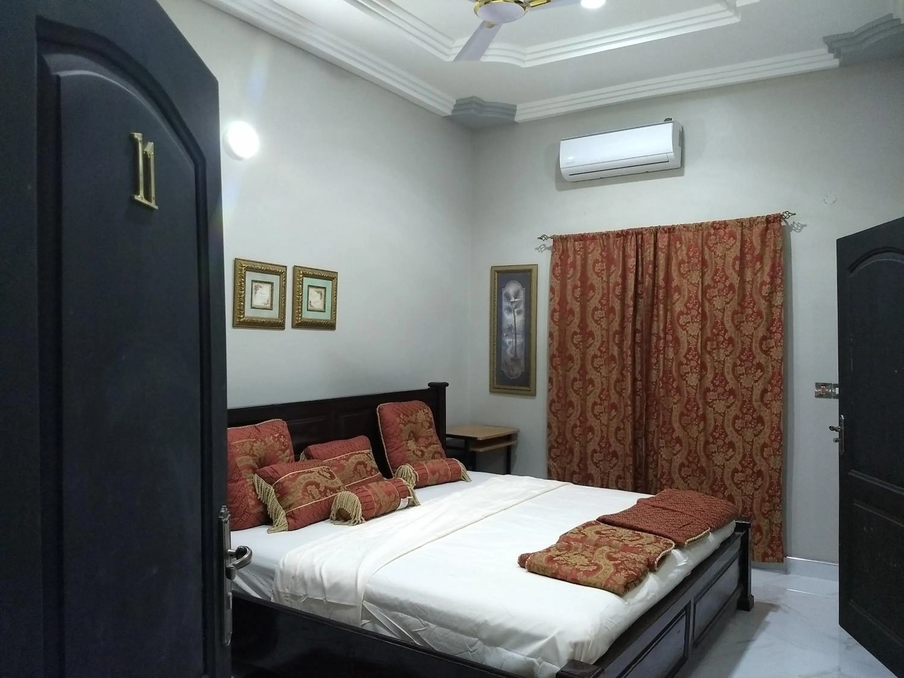 Bed in The Winford Boutique Hotel Achimota