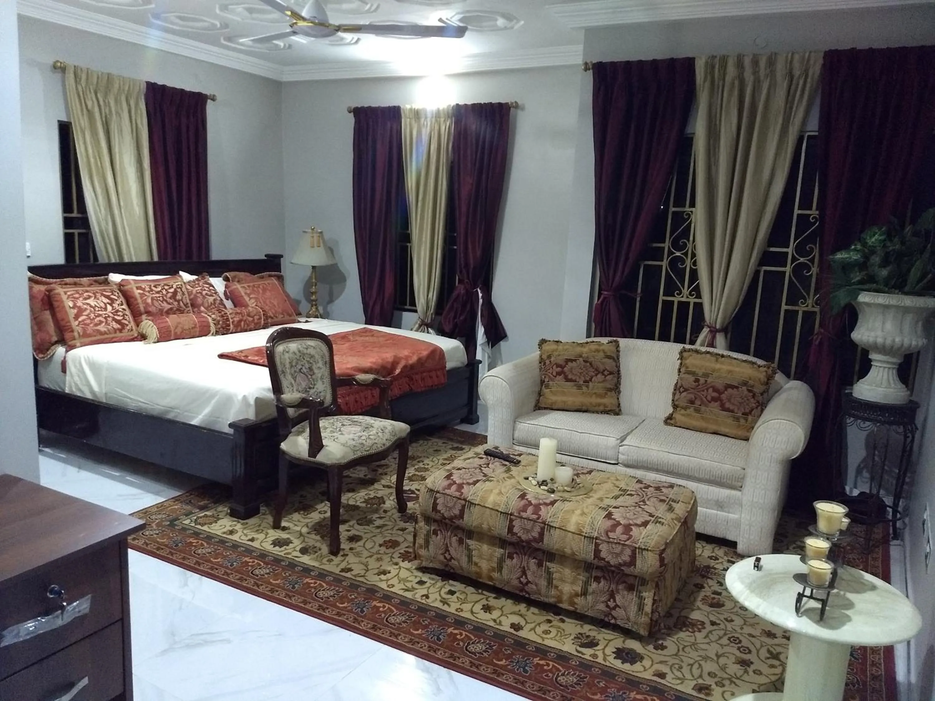 Seating area in The Winford Boutique Hotel Achimota