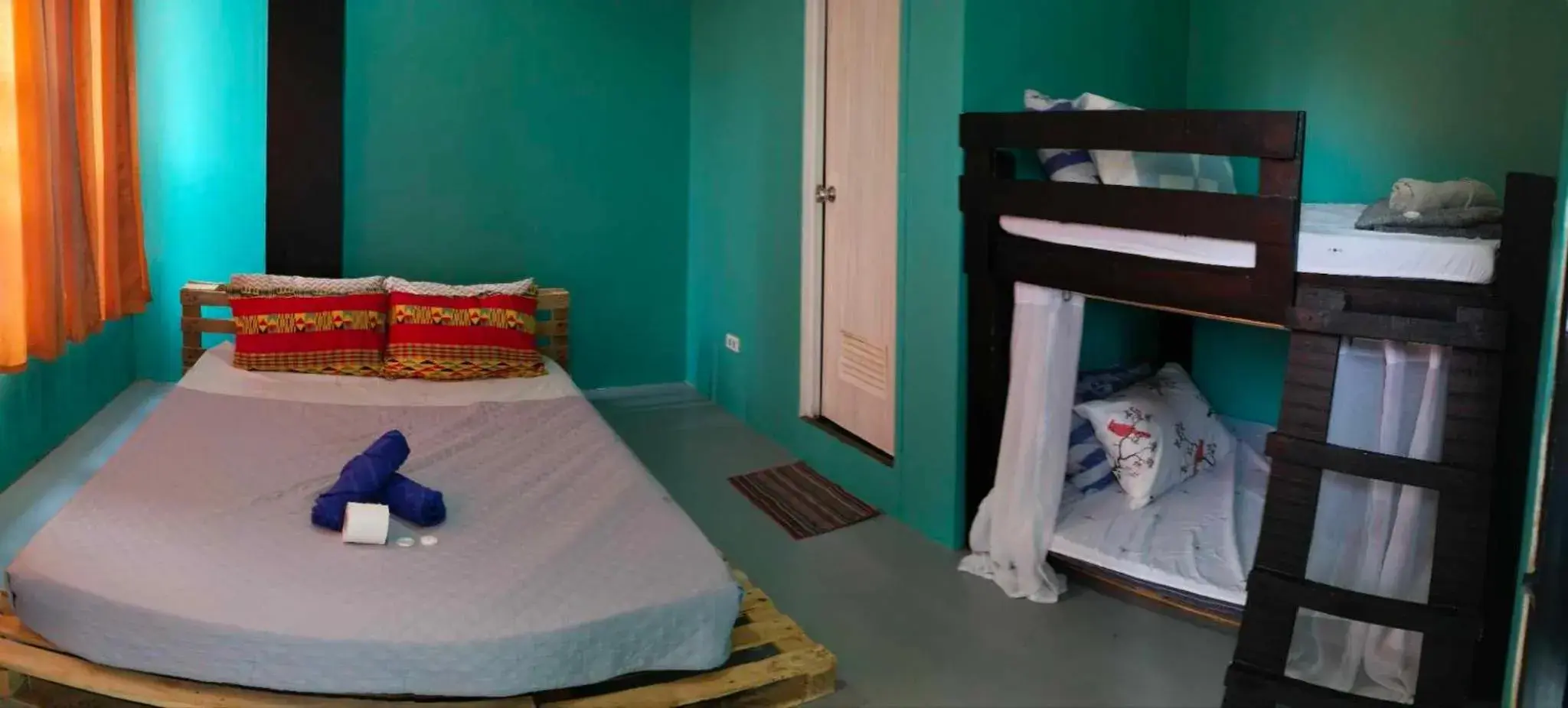 Family Room with Private Bathroom in Napsule Suites Family Room with Private Bathroom in Napsule Suites