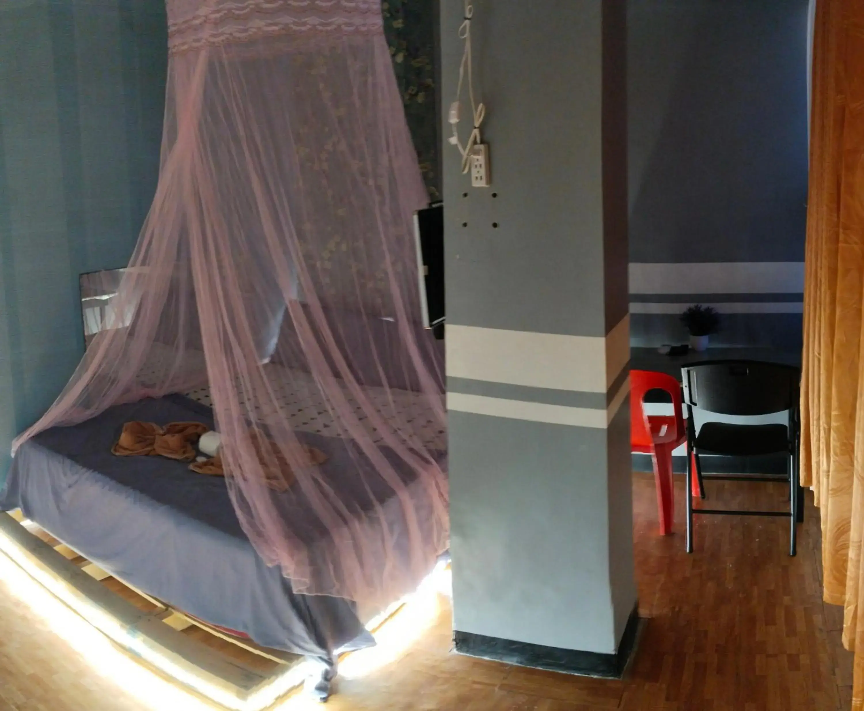 Budget Double Room with Private External Bathroom in Napsule Suites Budget Double Room with Private External Bathroom in Napsule Suites