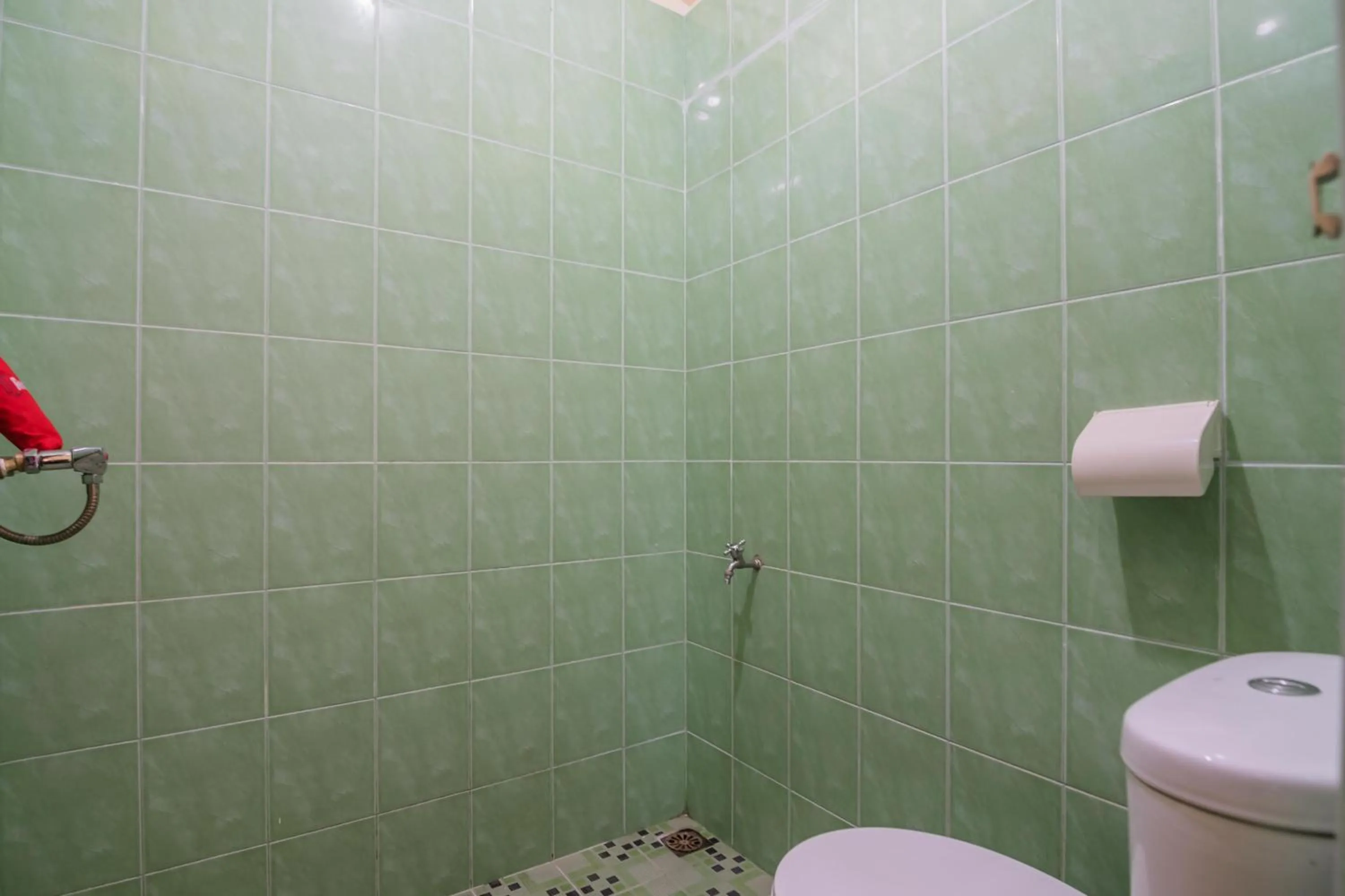 Bathroom in RedDoorz near Politeknik Negeri Medan