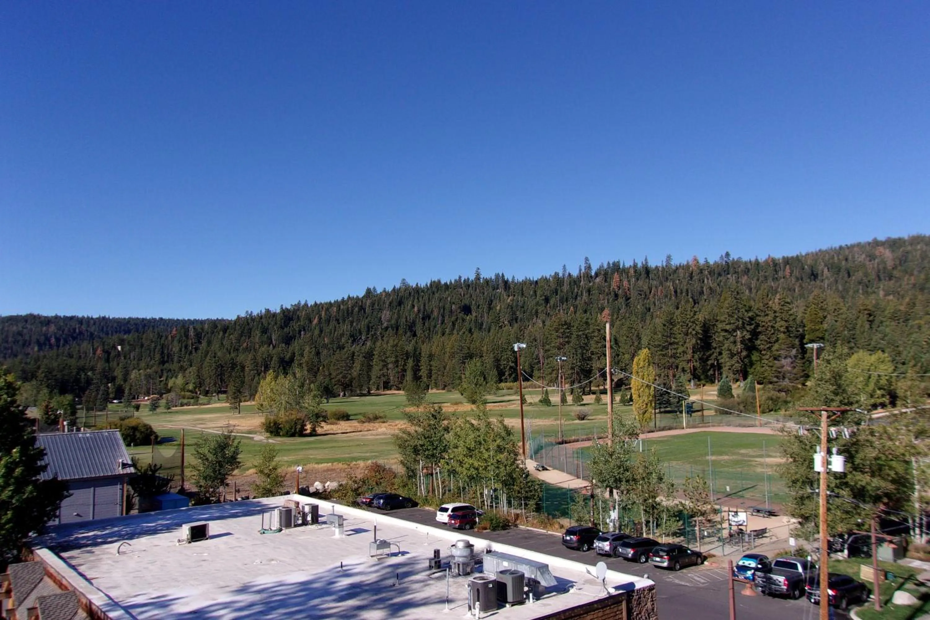 Golfcourse in Pepper Tree Inn Tahoe City