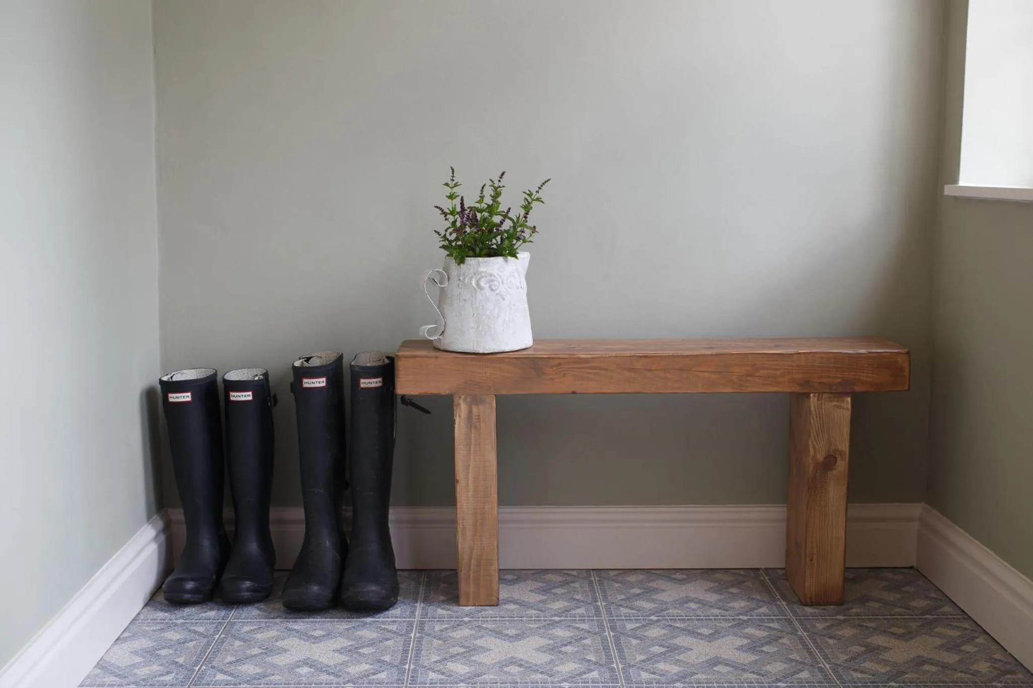 Decorative detail in Badgers Mount Hotel
