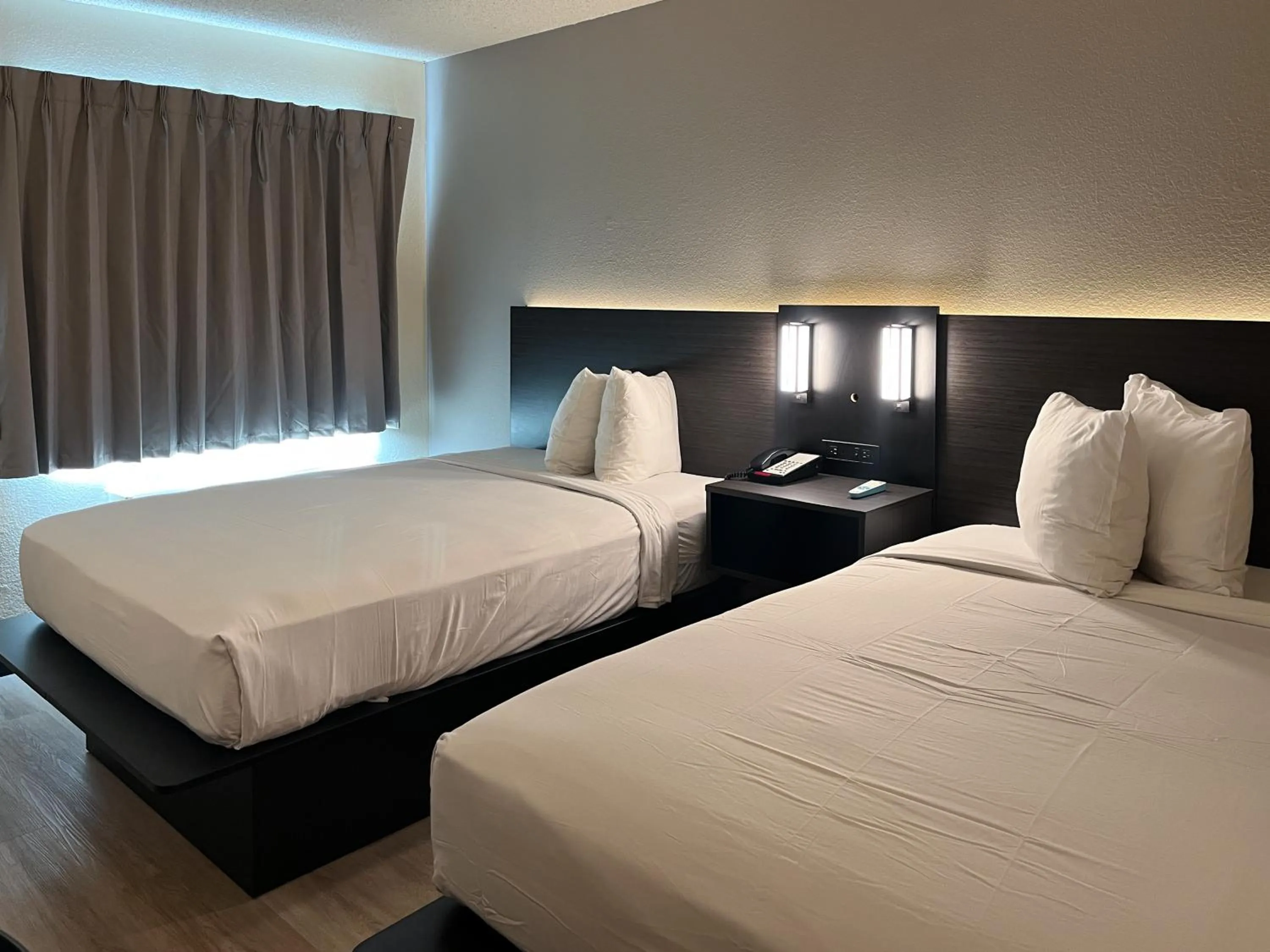 Photo of the whole room, Bed in Motel 6 Las Vegas, NV - Strip