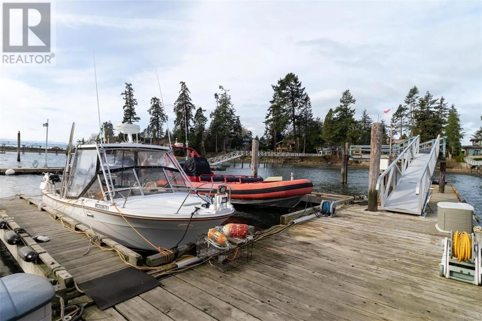 Salty Towers Ocean Front Cottages