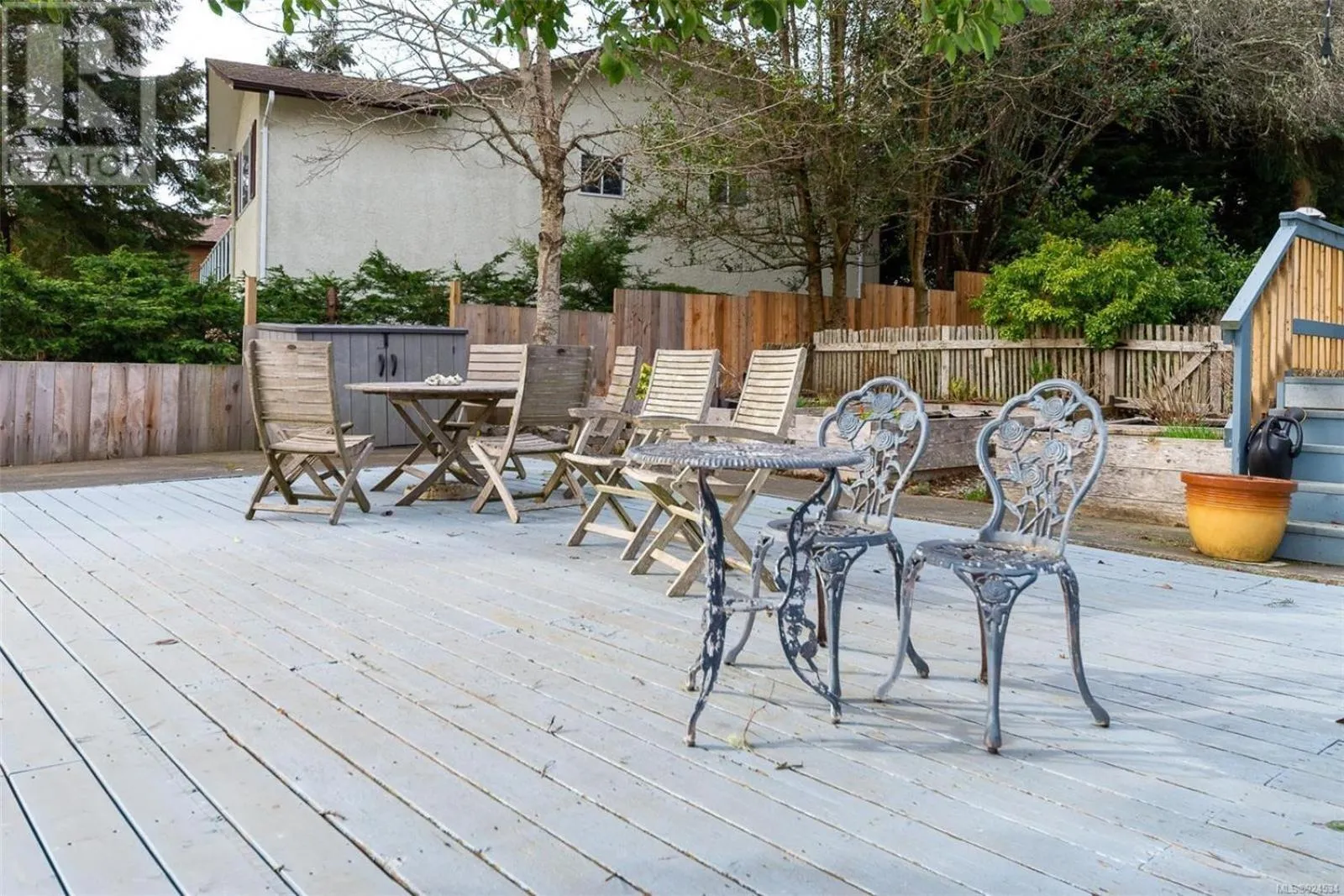 Salty Towers Ocean Front Cottages