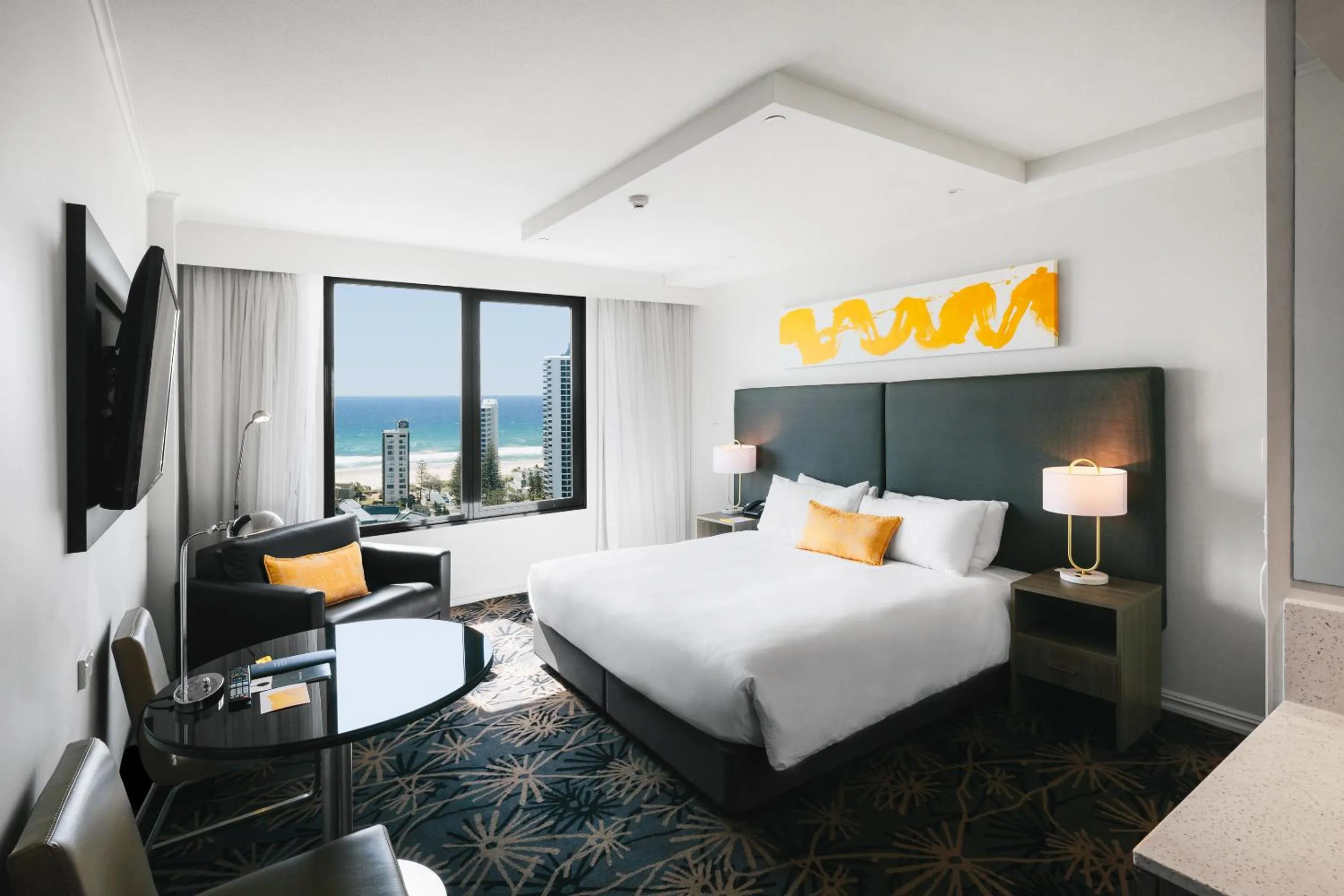 Photo of the whole room, Bed in voco Gold Coast by IHG