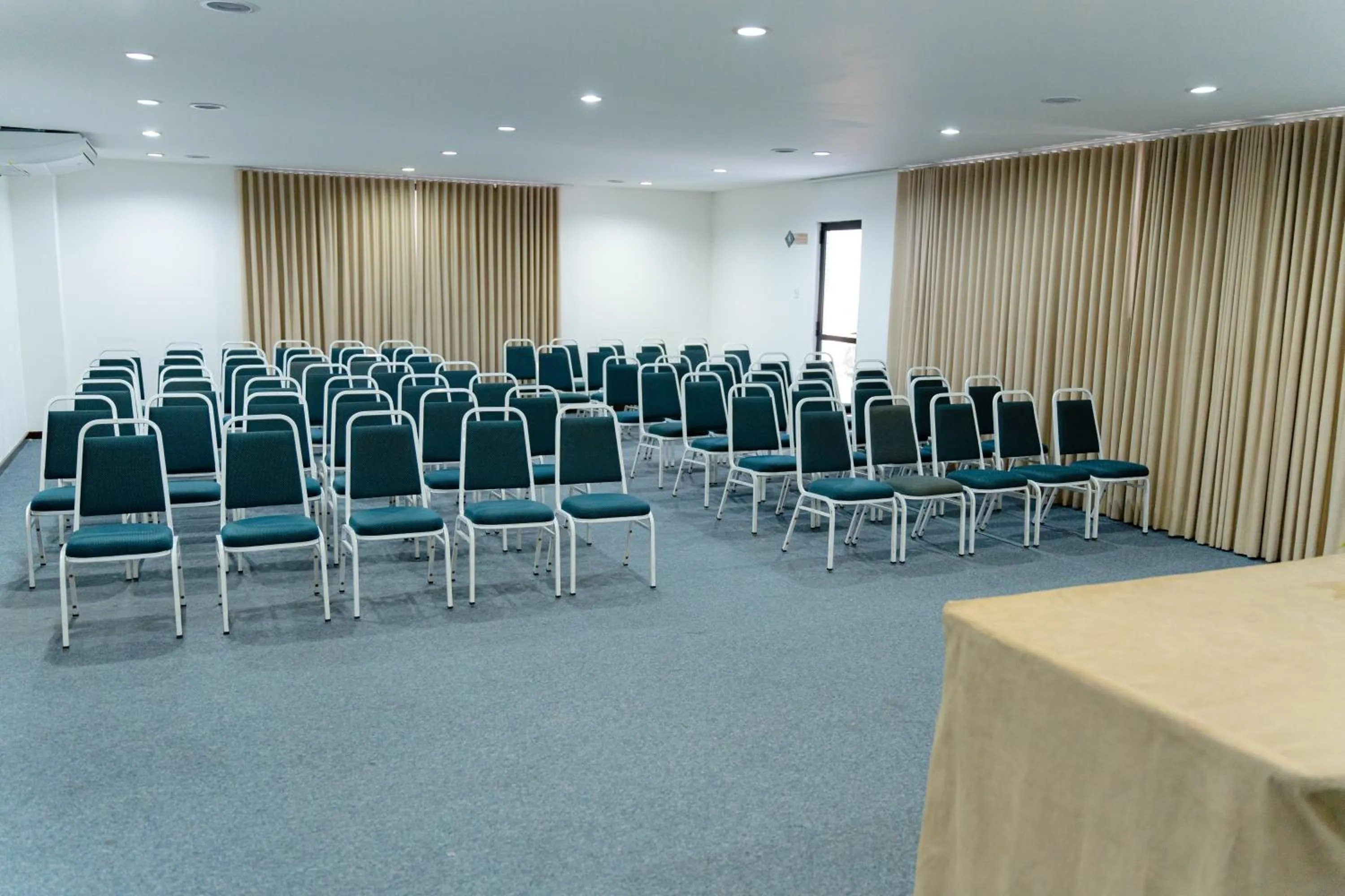 Meeting/conference room in Camaçari Plaza Hotel