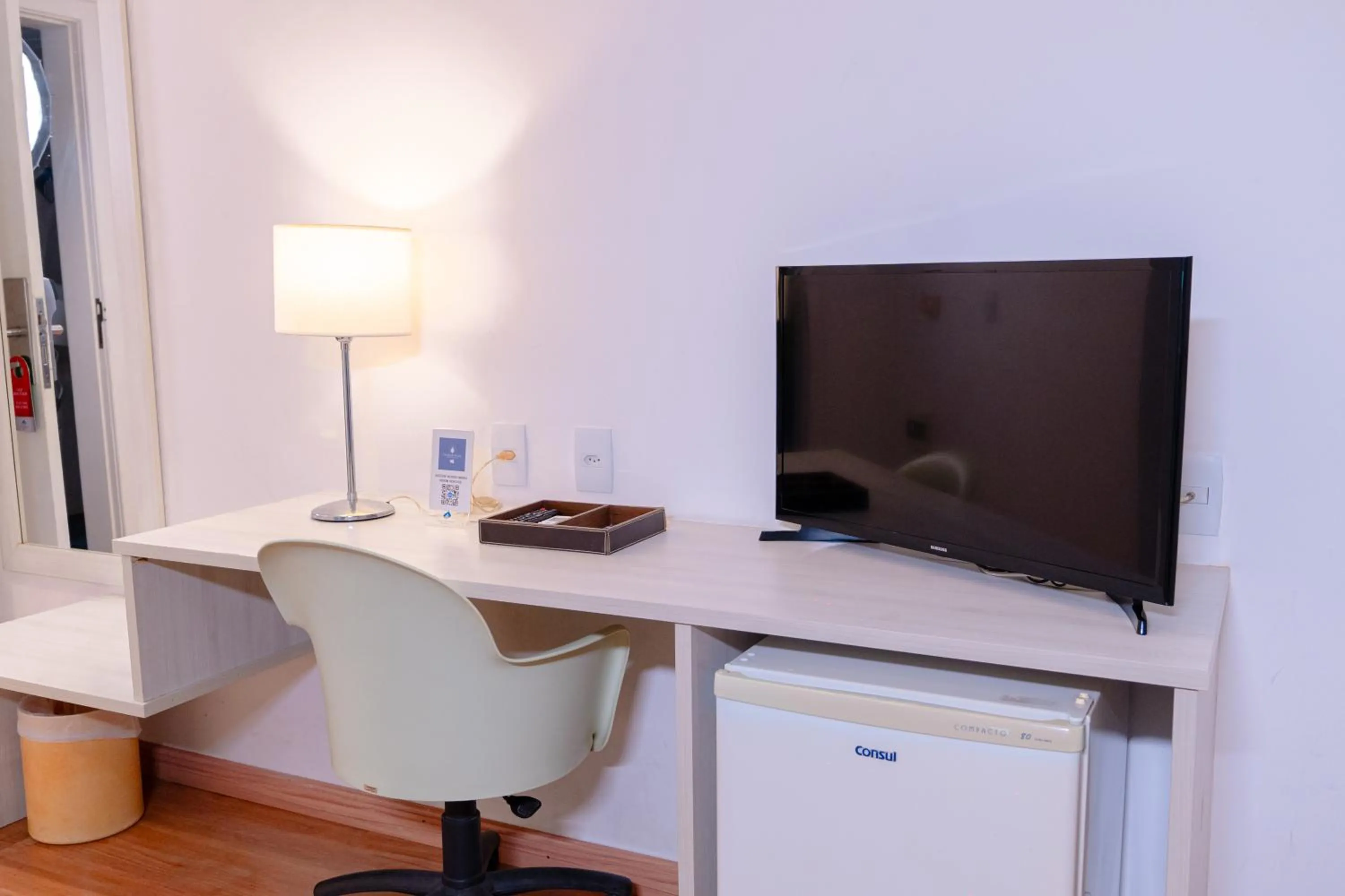 TV and multimedia in Camaçari Plaza Hotel