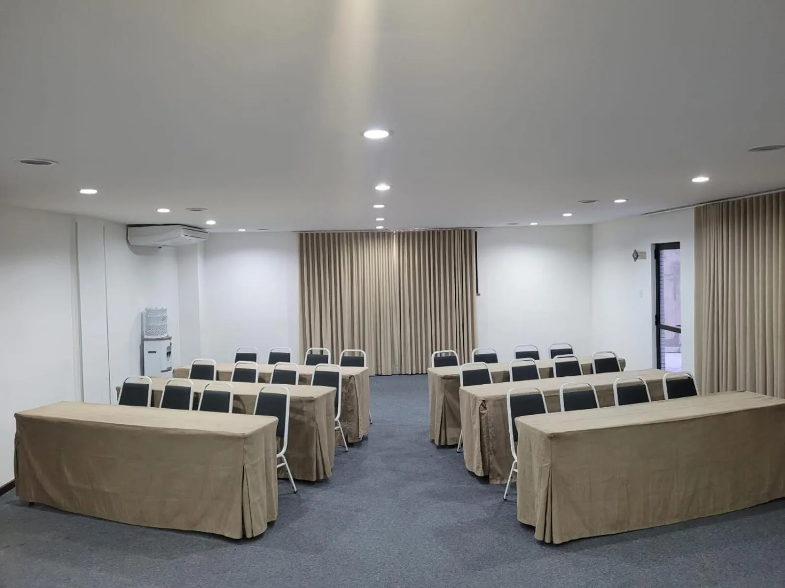 Meeting/conference room in Camaçari Plaza Hotel