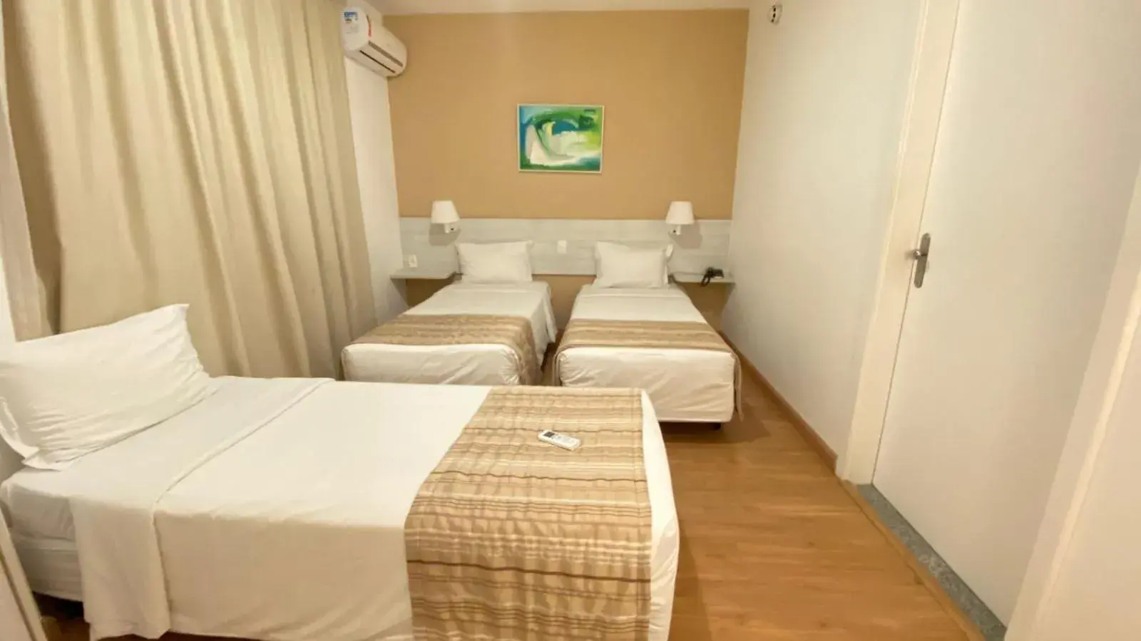 Standard Triple Room in Camaçari Plaza Hotel Standard Triple Room in Camaçari Plaza Hotel