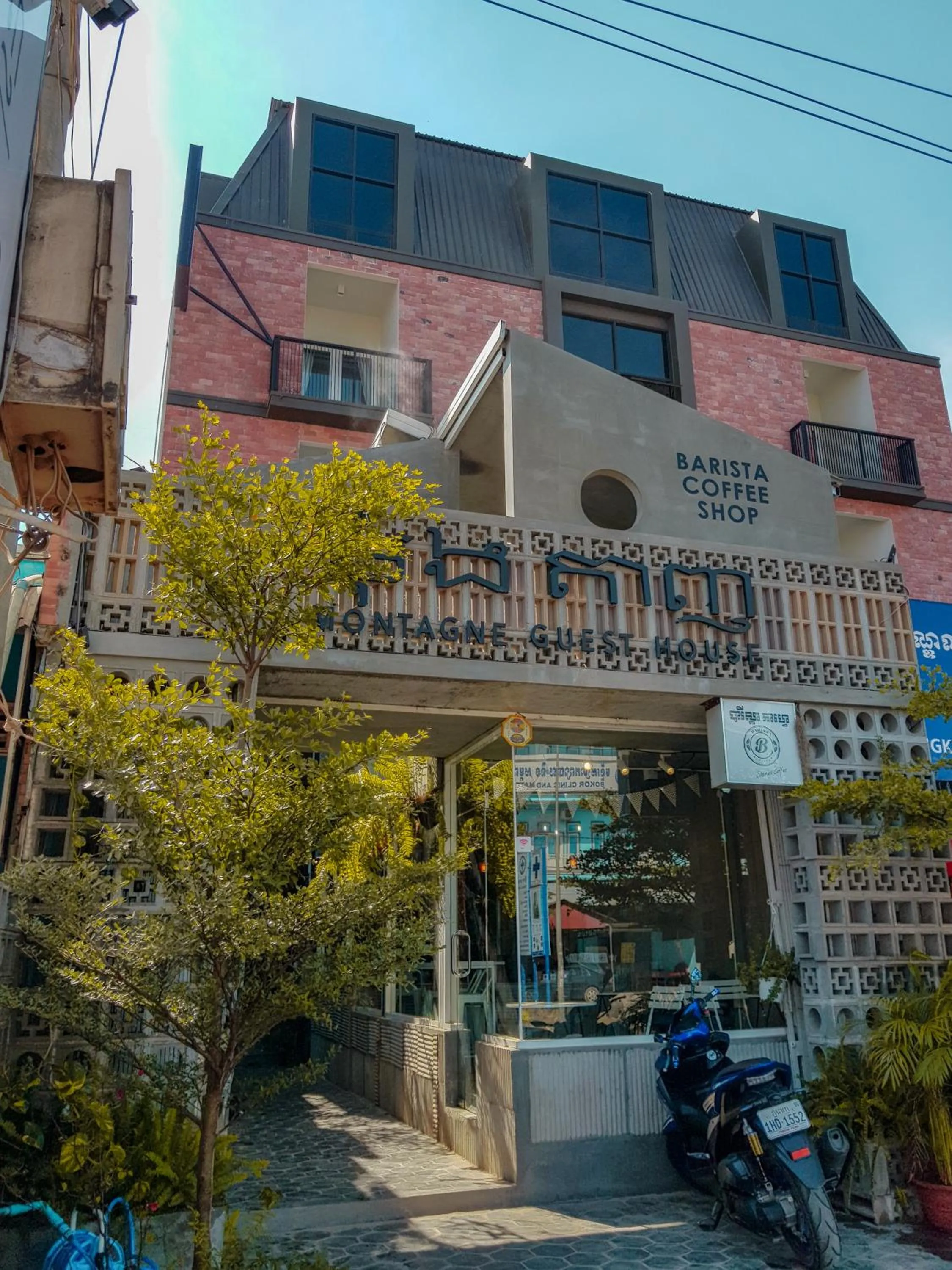 Property building in Montagne Regency