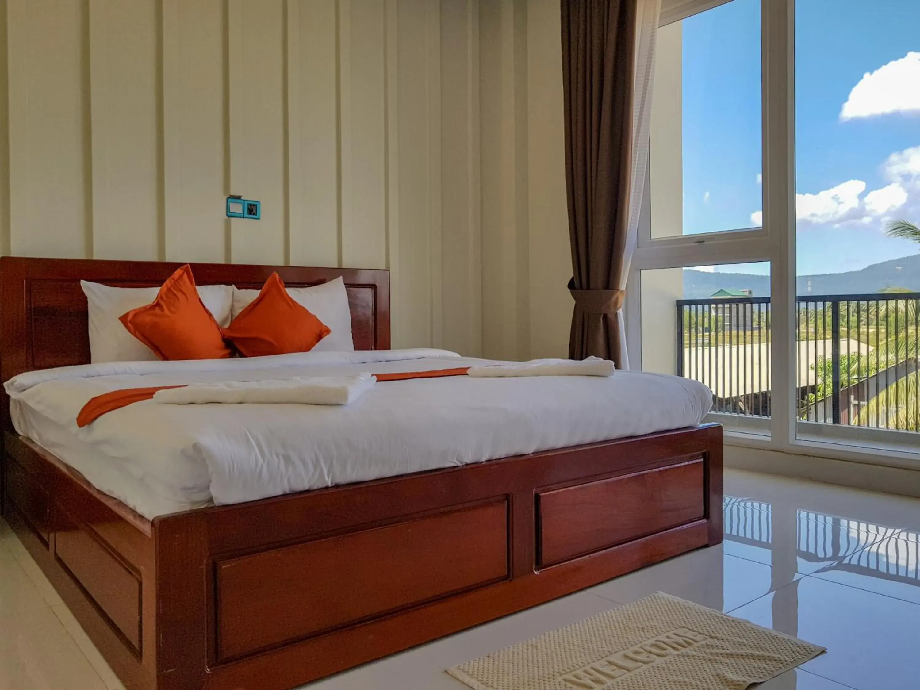 Bed in Montagne Regency Bed in Montagne Regency