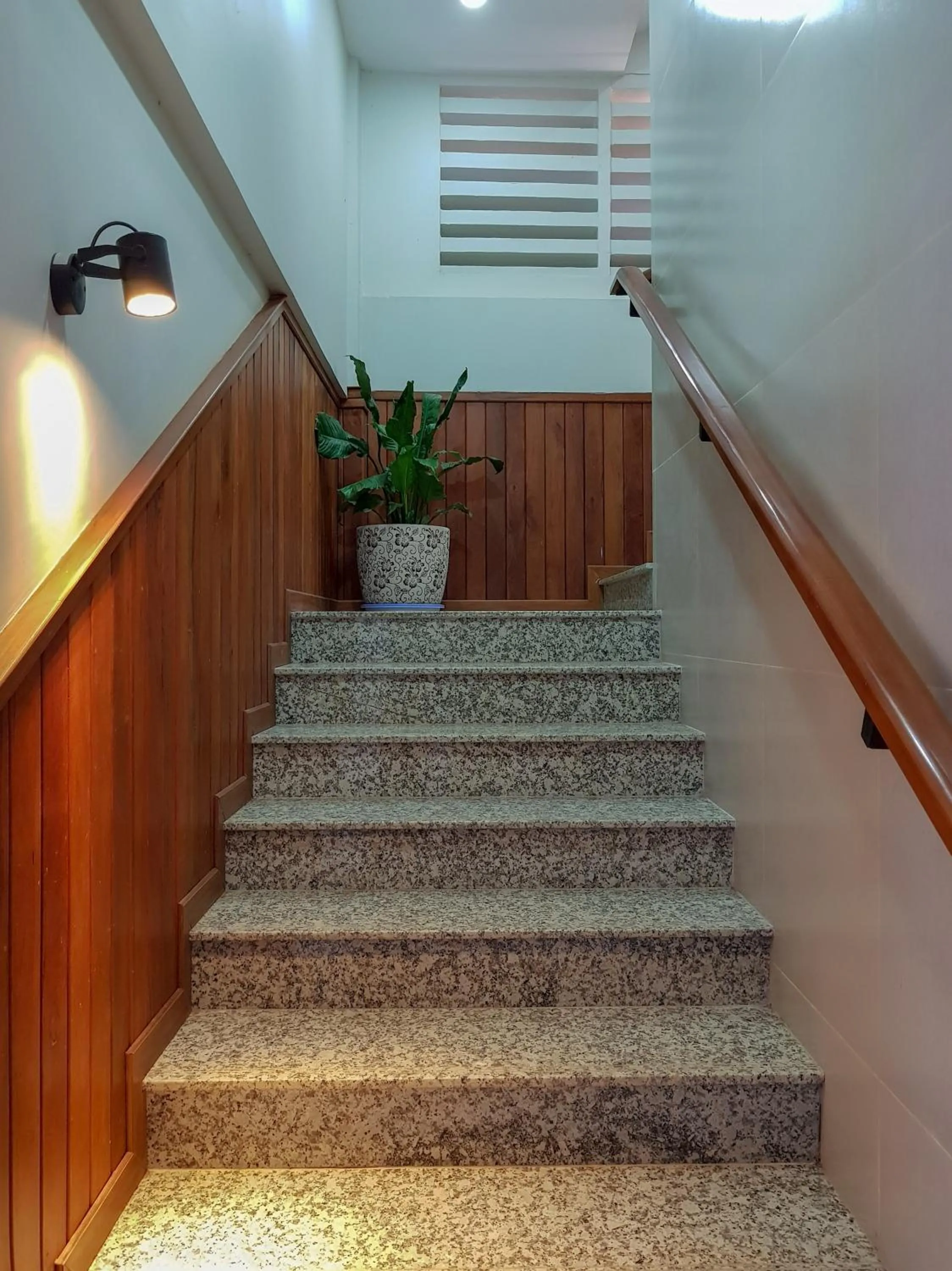 Facade/entrance in Montagne Regency