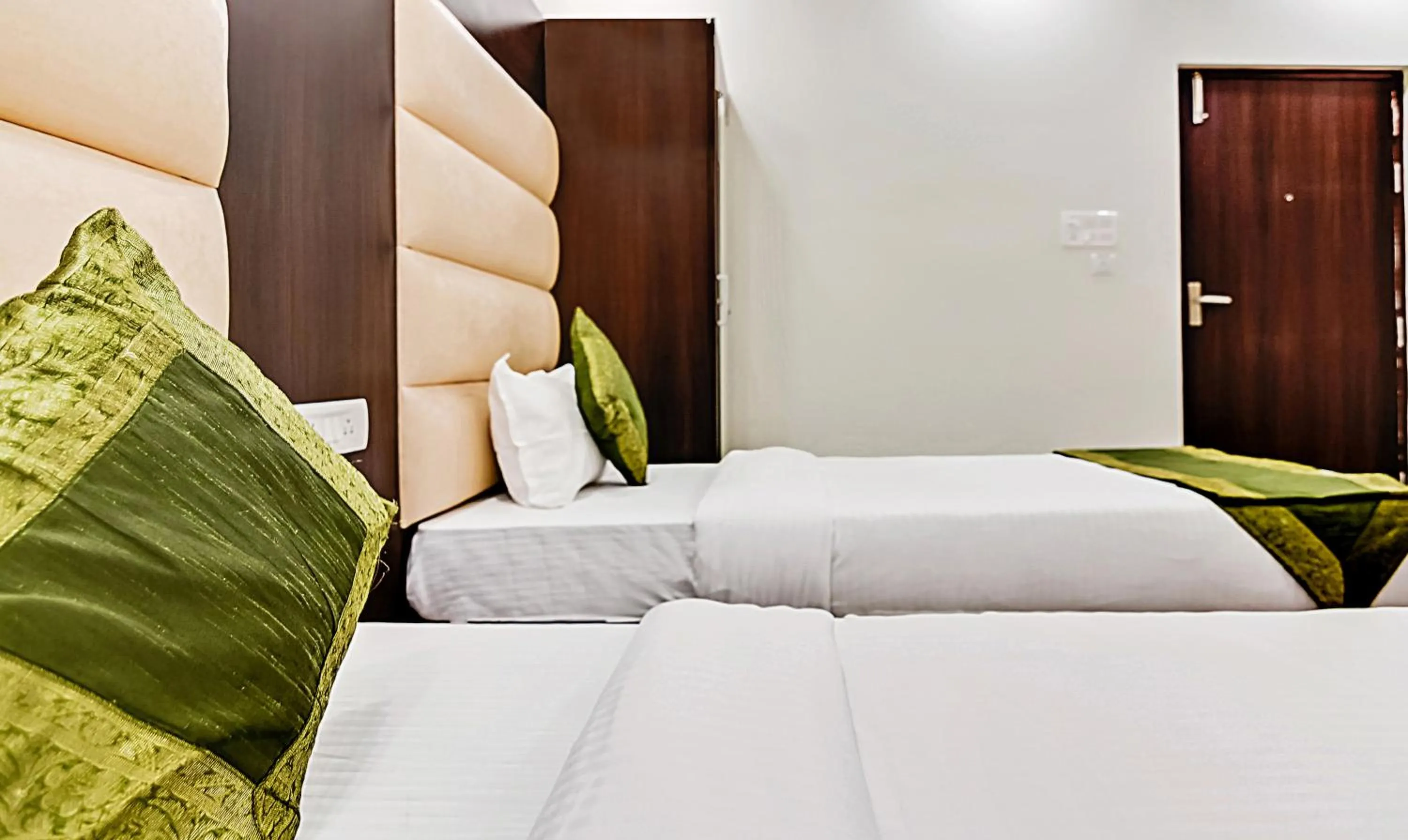 Bedroom, Bed in Treebo Resto- Near Lucknow Railway Station