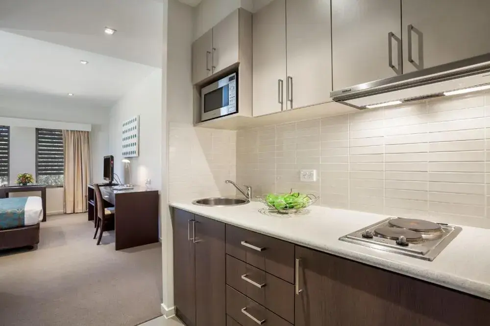 Kitchen or kitchenette in Quest Alice Springs Kitchen or kitchenette in Quest Alice Springs