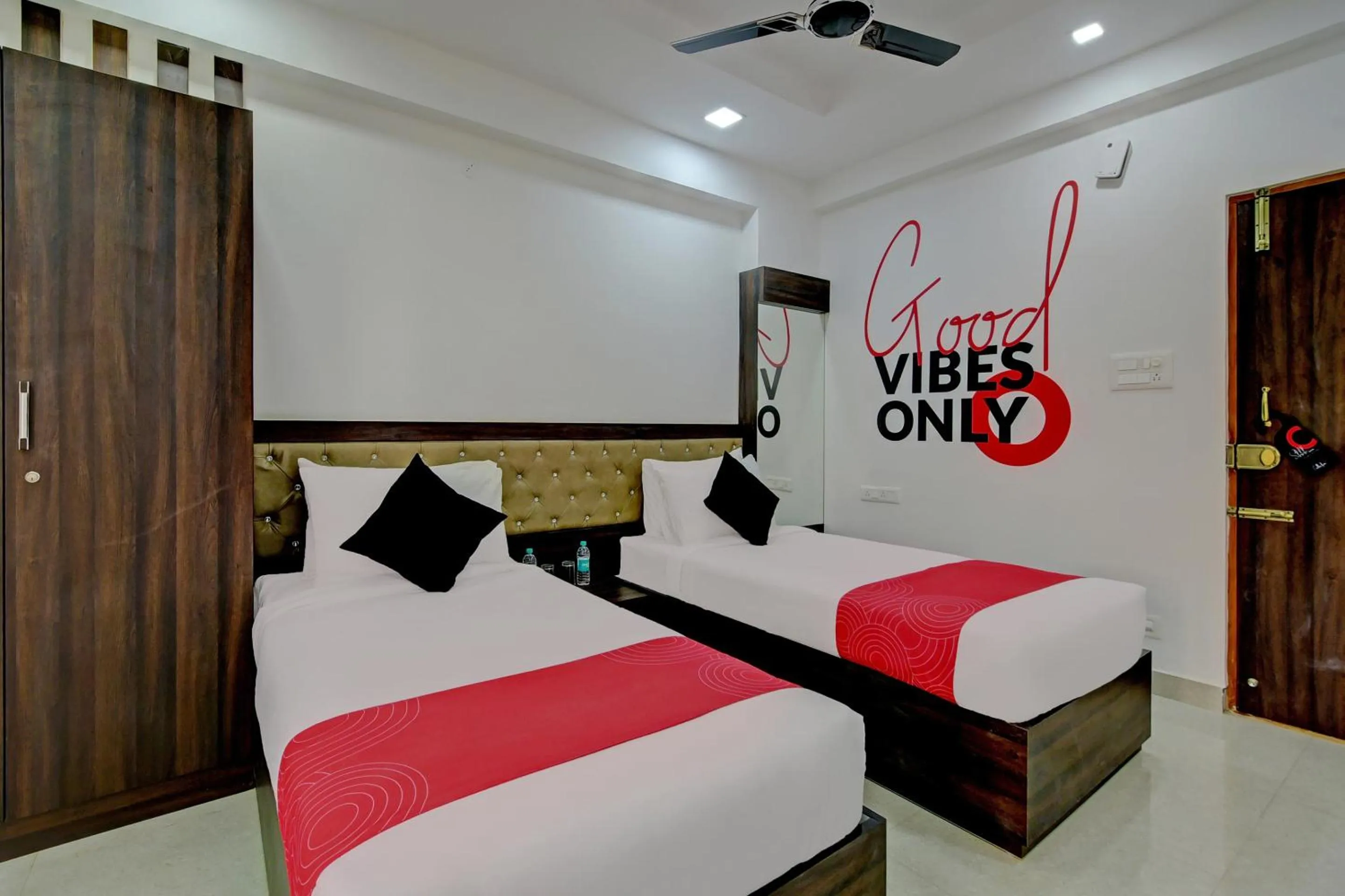 Bedroom, Bed in Grand Collection O Near Sarjapur Road Near 7d Voyage