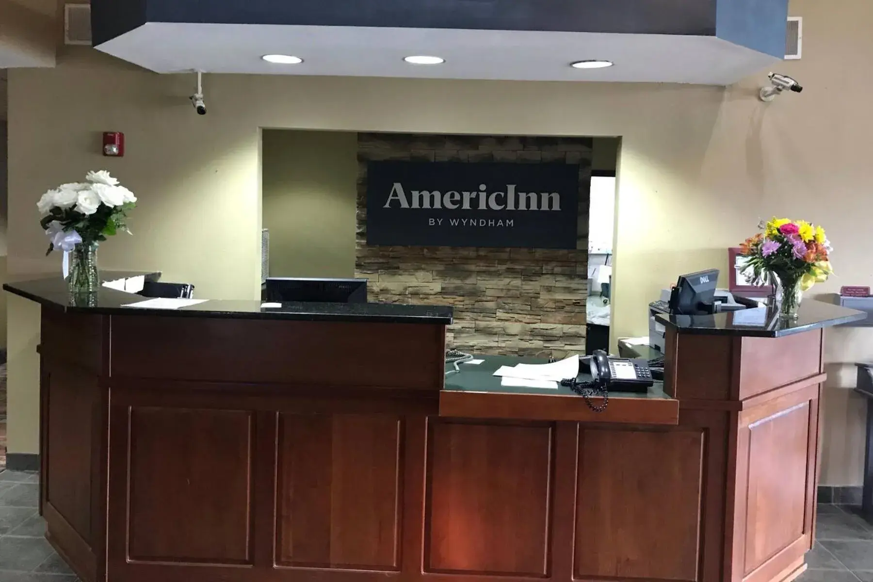 Lobby or reception in AmericInn by Wyndham Maquoketa Lobby or reception in AmericInn by Wyndham Maquoketa