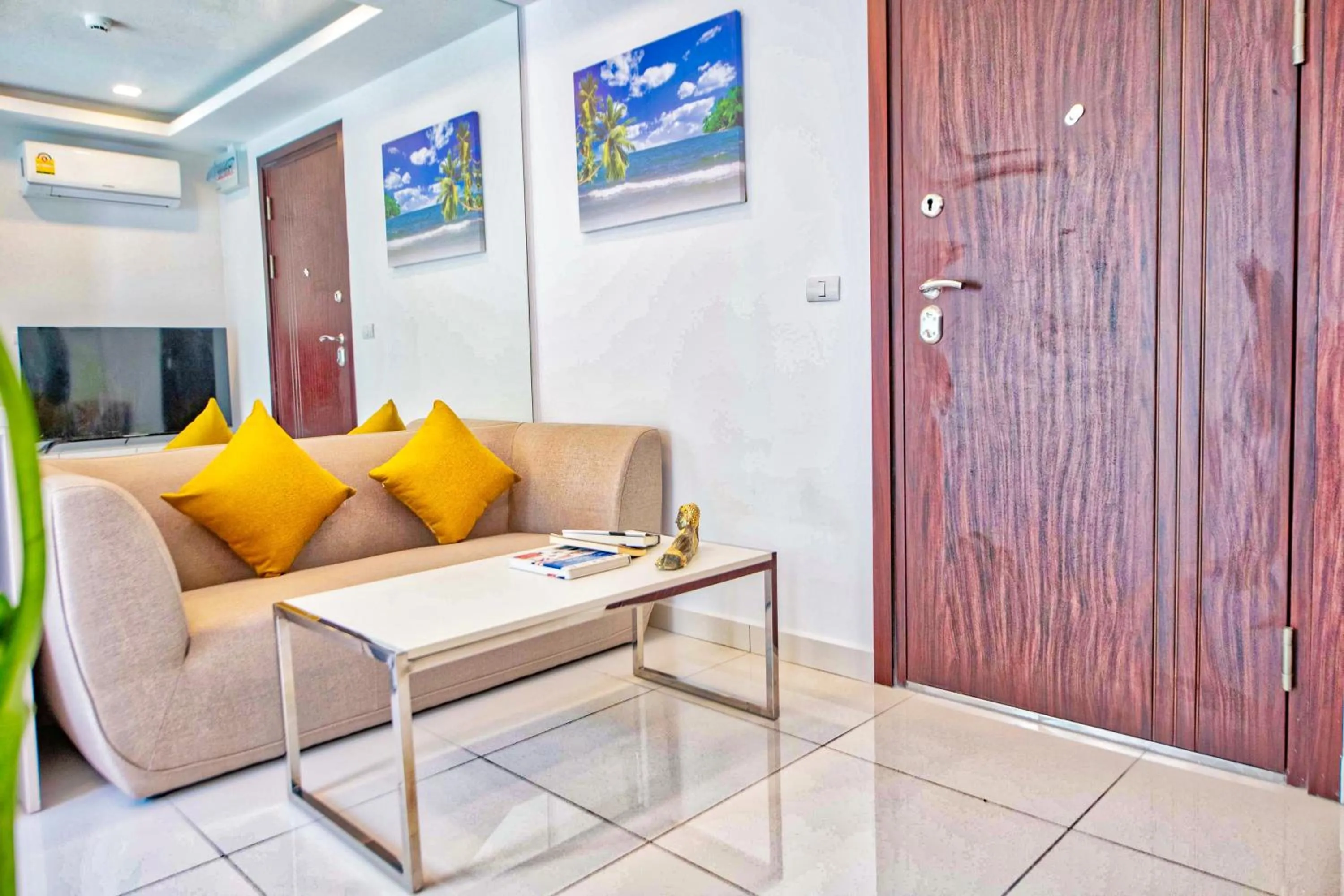 Living room in Arcadia Beach Resort Pattaya