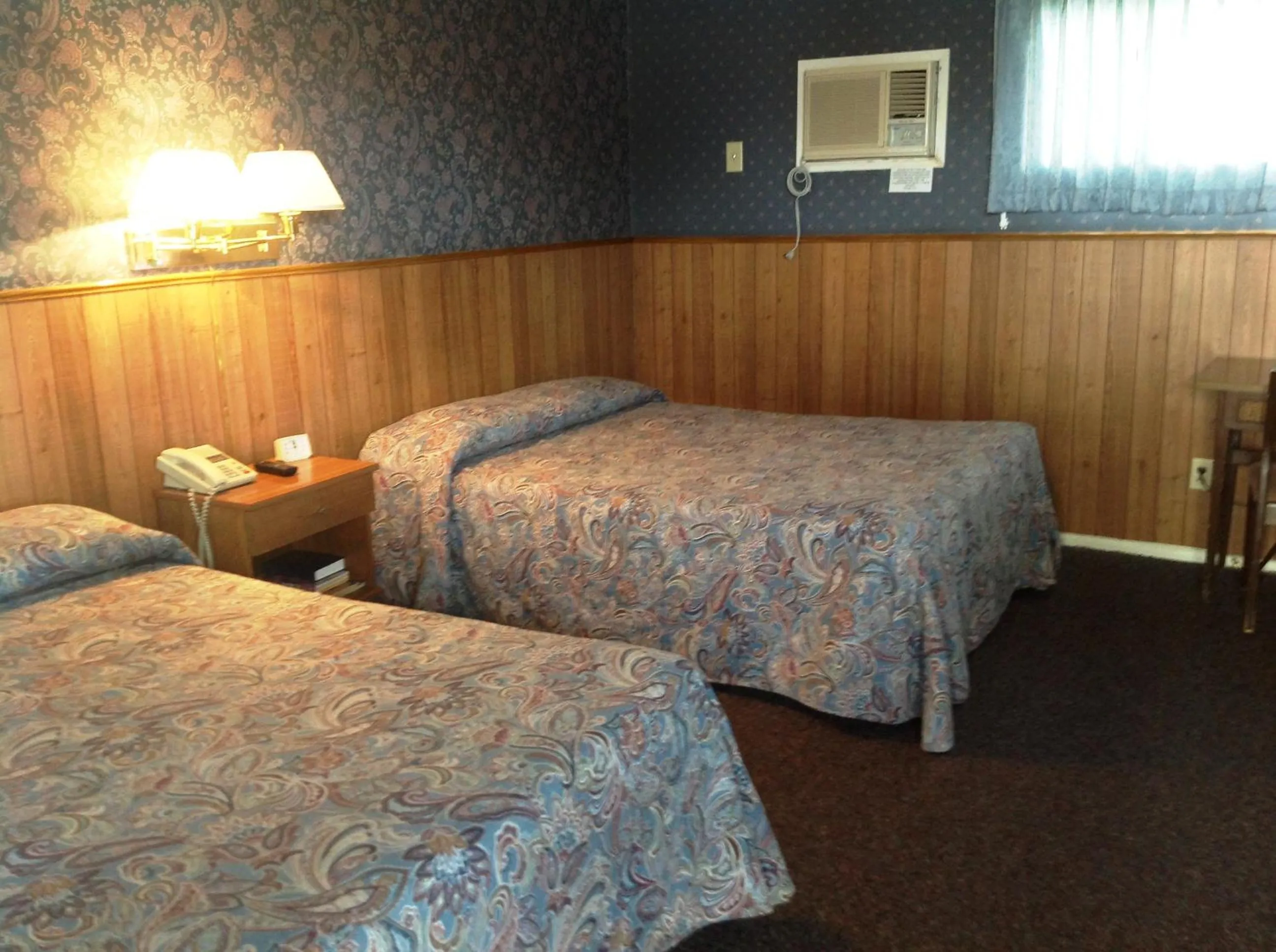 Bridgeport Inn