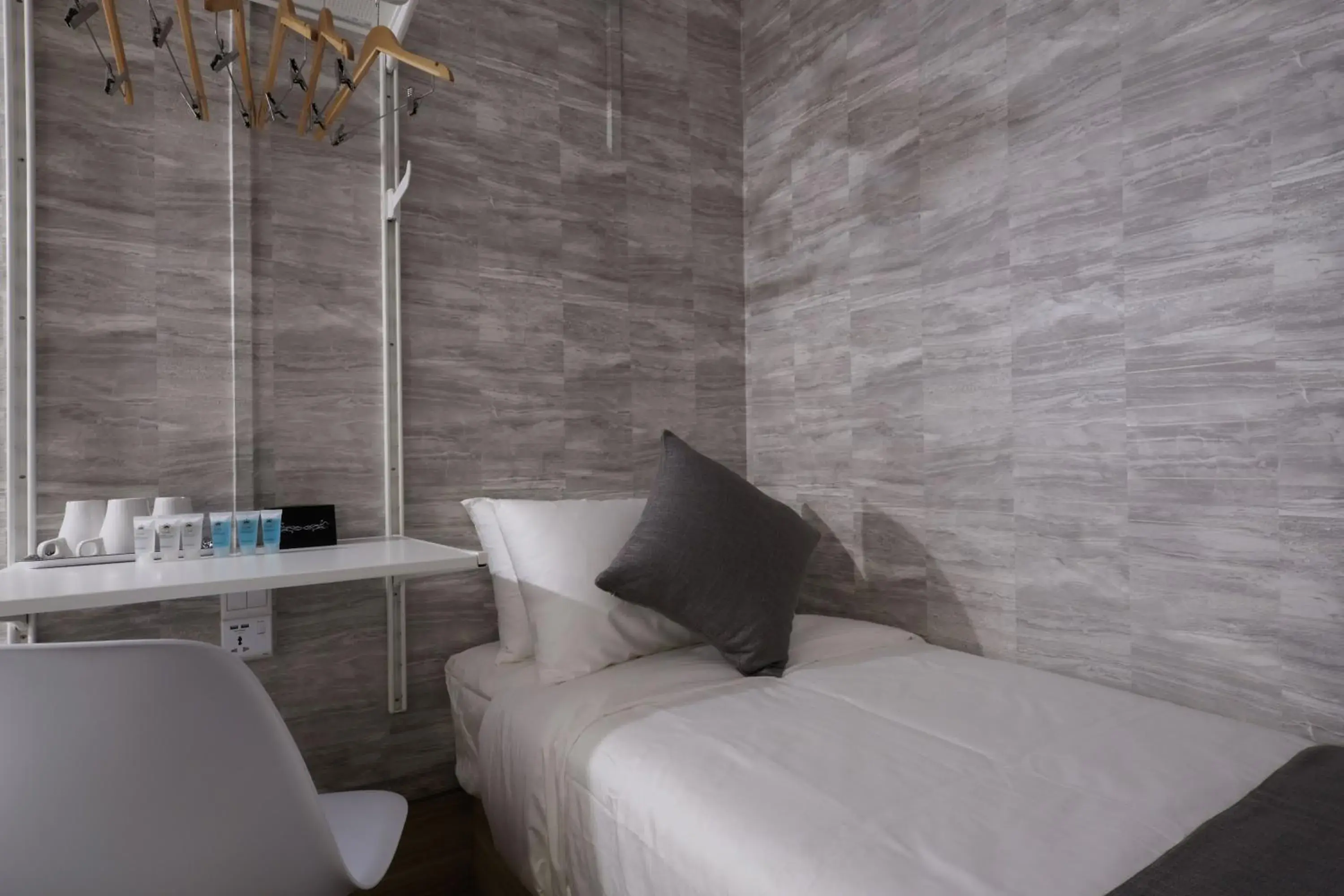 Standard Single Room without Windows in Q Loft Hotels at Bedok Standard Single Room without Windows in Q Loft Hotels at Bedok