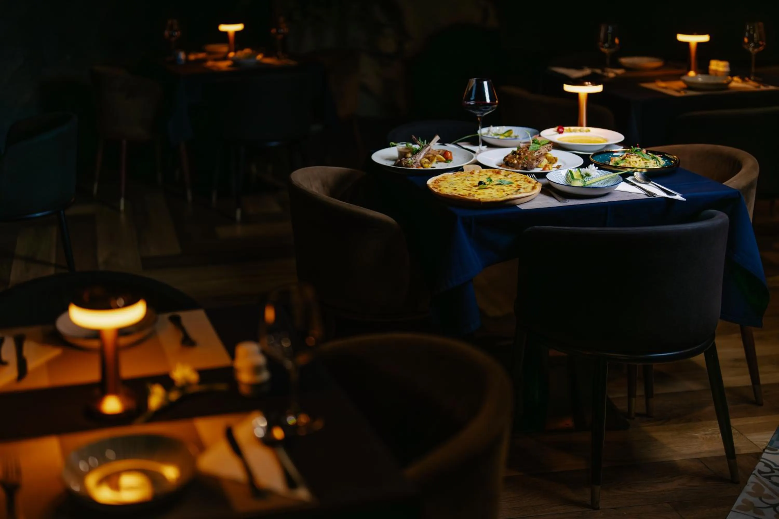 Restaurant/places to eat in Rak Elegant Hotel Patong