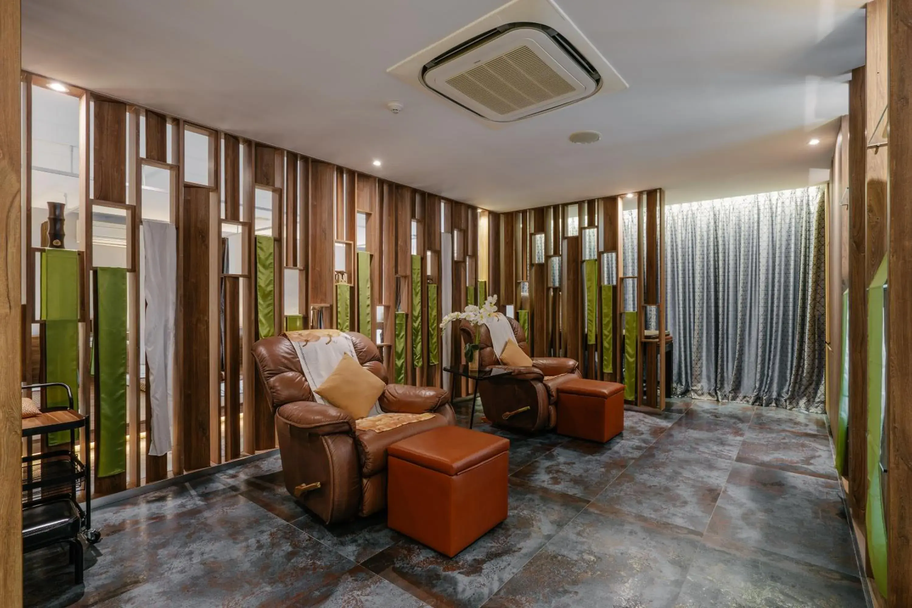 Spa and wellness centre/facilities in Rak Elegant Hotel Patong Spa and wellness centre/facilities in Rak Elegant Hotel Patong