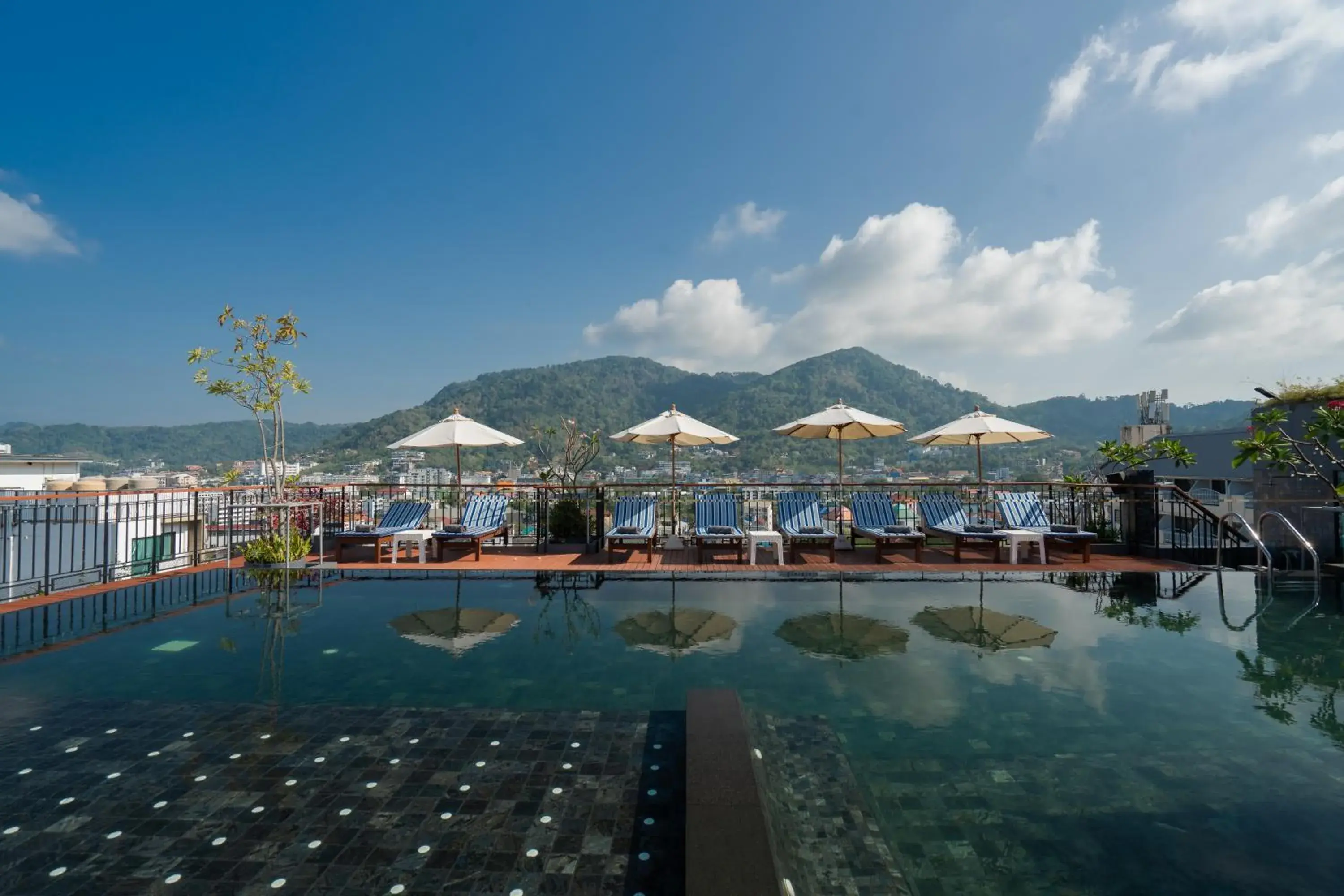 Property building in Rak Elegant Hotel Patong Property building in Rak Elegant Hotel Patong