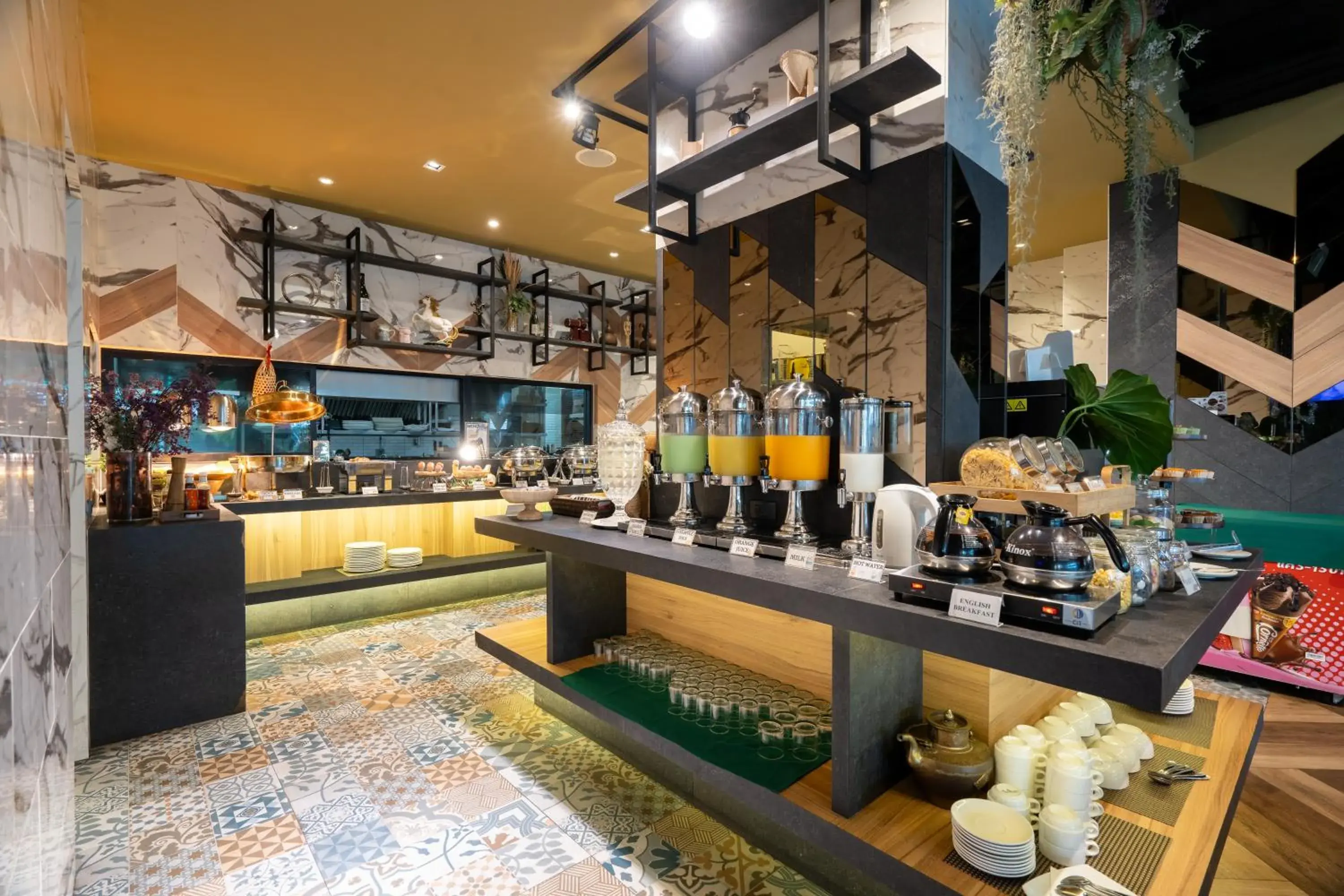 Restaurant/places to eat in Rak Elegant Hotel Patong Restaurant/places to eat in Rak Elegant Hotel Patong