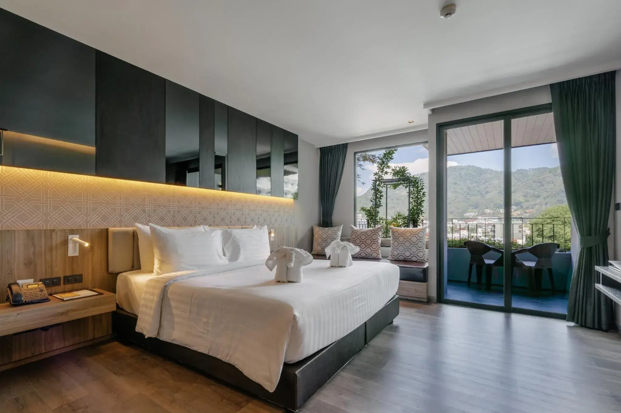 Bed in Rak Elegant Hotel Patong Bed in Rak Elegant Hotel Patong