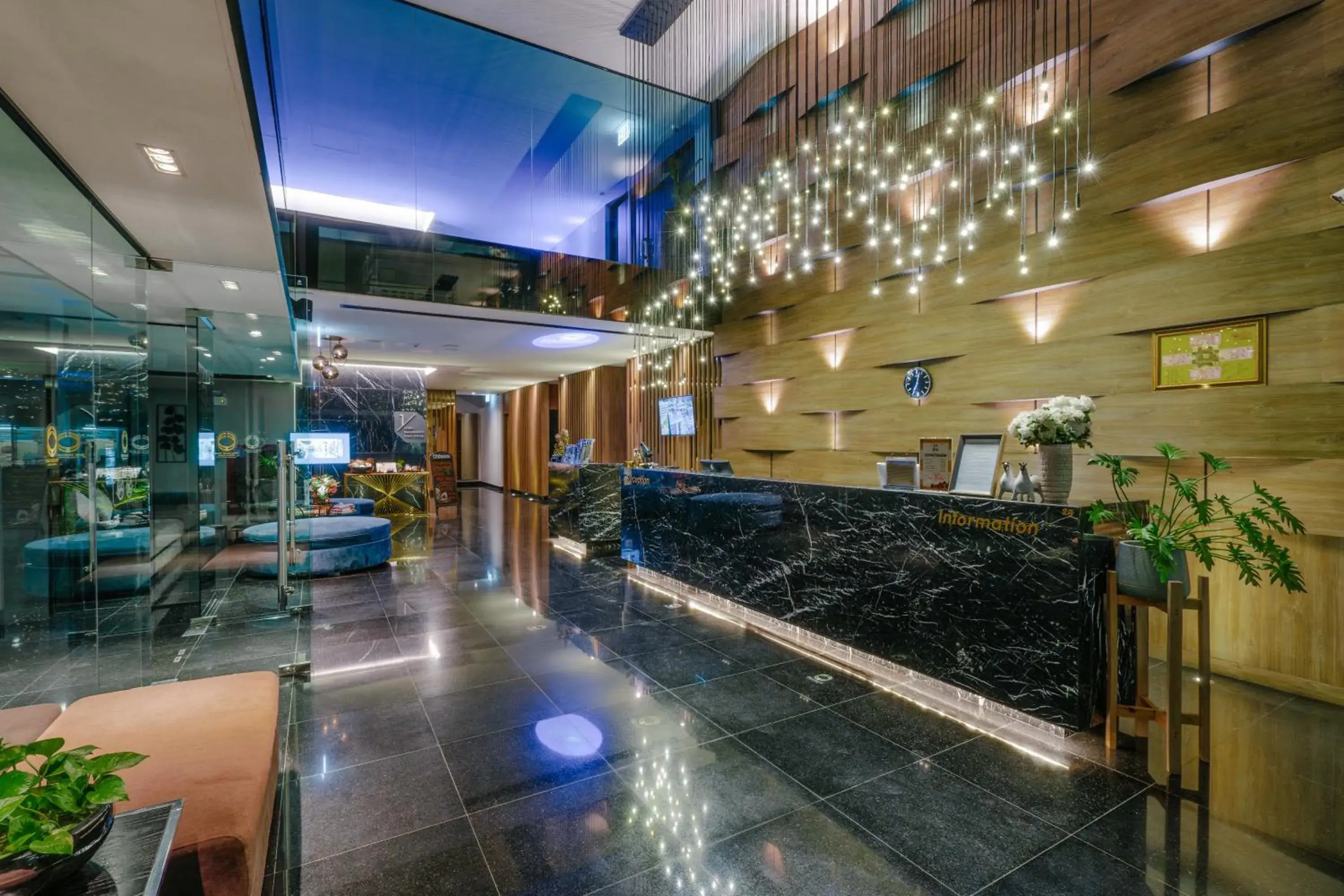 Lobby or reception in Rak Elegant Hotel Patong Lobby or reception in Rak Elegant Hotel Patong