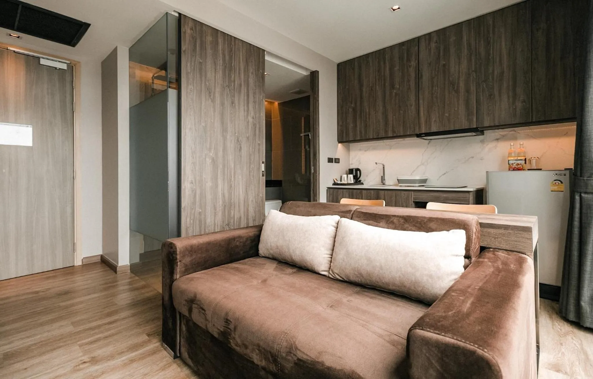 Kitchen or kitchenette in Rak Elegant Hotel Patong