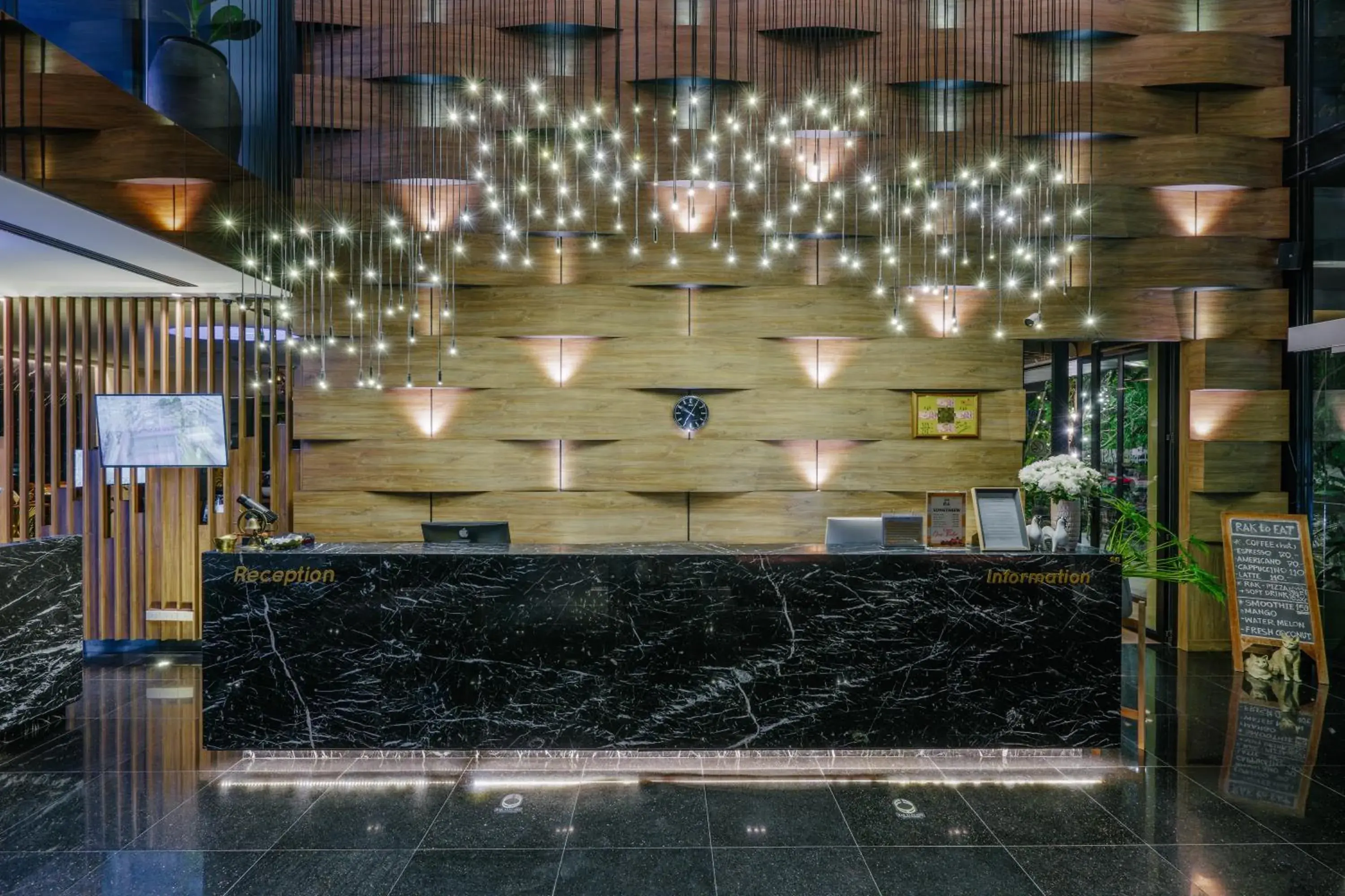 Lobby or reception in Rak Elegant Hotel Patong Lobby or reception in Rak Elegant Hotel Patong