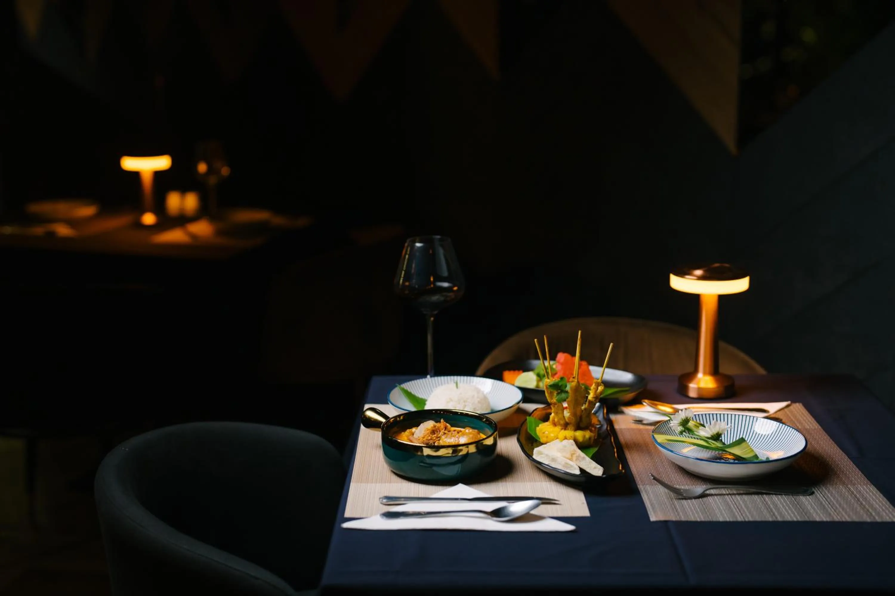 Restaurant/places to eat in Rak Elegant Hotel Patong