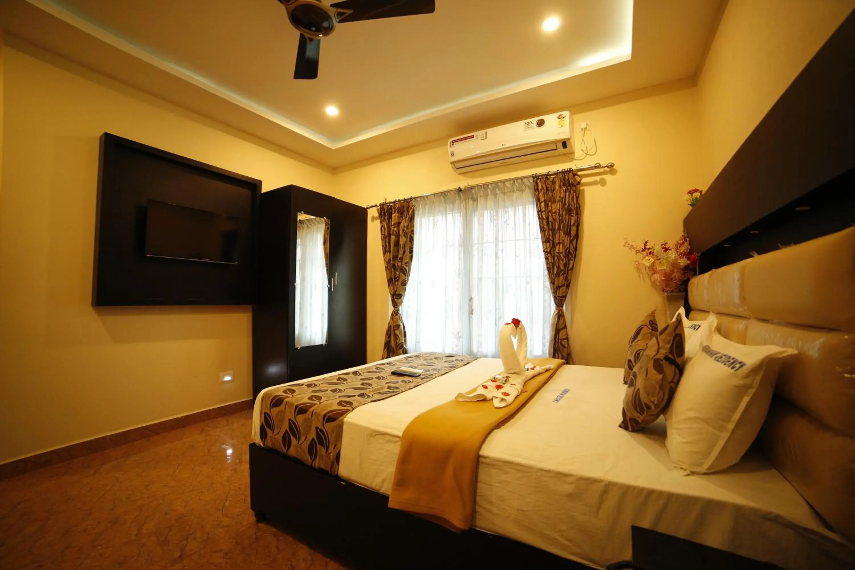 Deluxe Double Room in Hotel Ragavendra Rameswaram Deluxe Double Room in Hotel Ragavendra Rameswaram