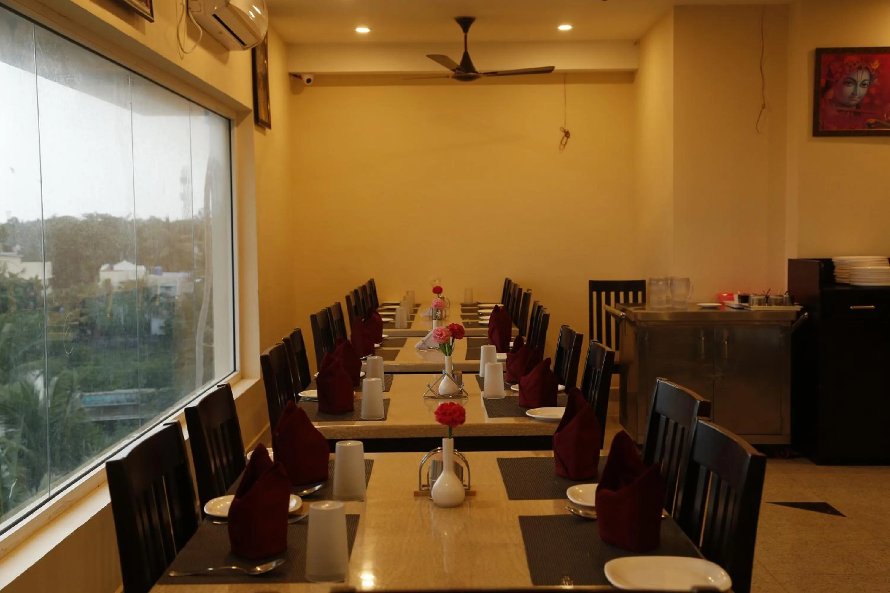 Restaurant/places to eat in Hotel Ragavendra Rameswaram