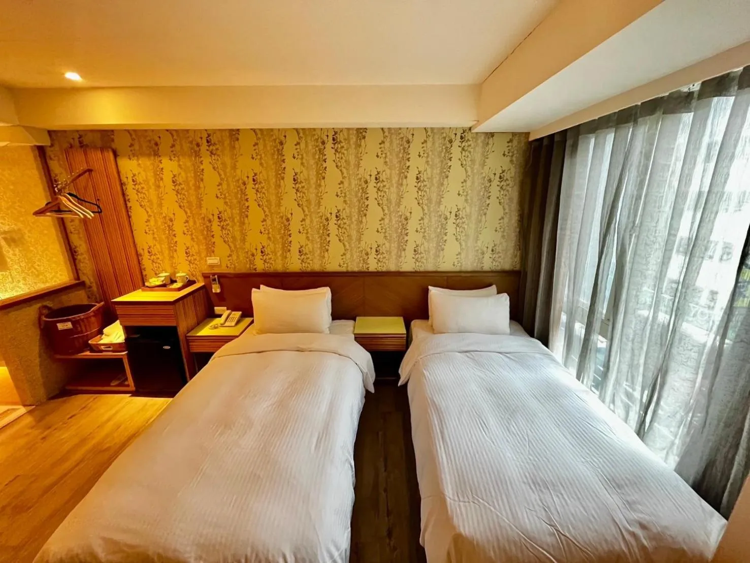 Bed in NAGAHIRO Hotel